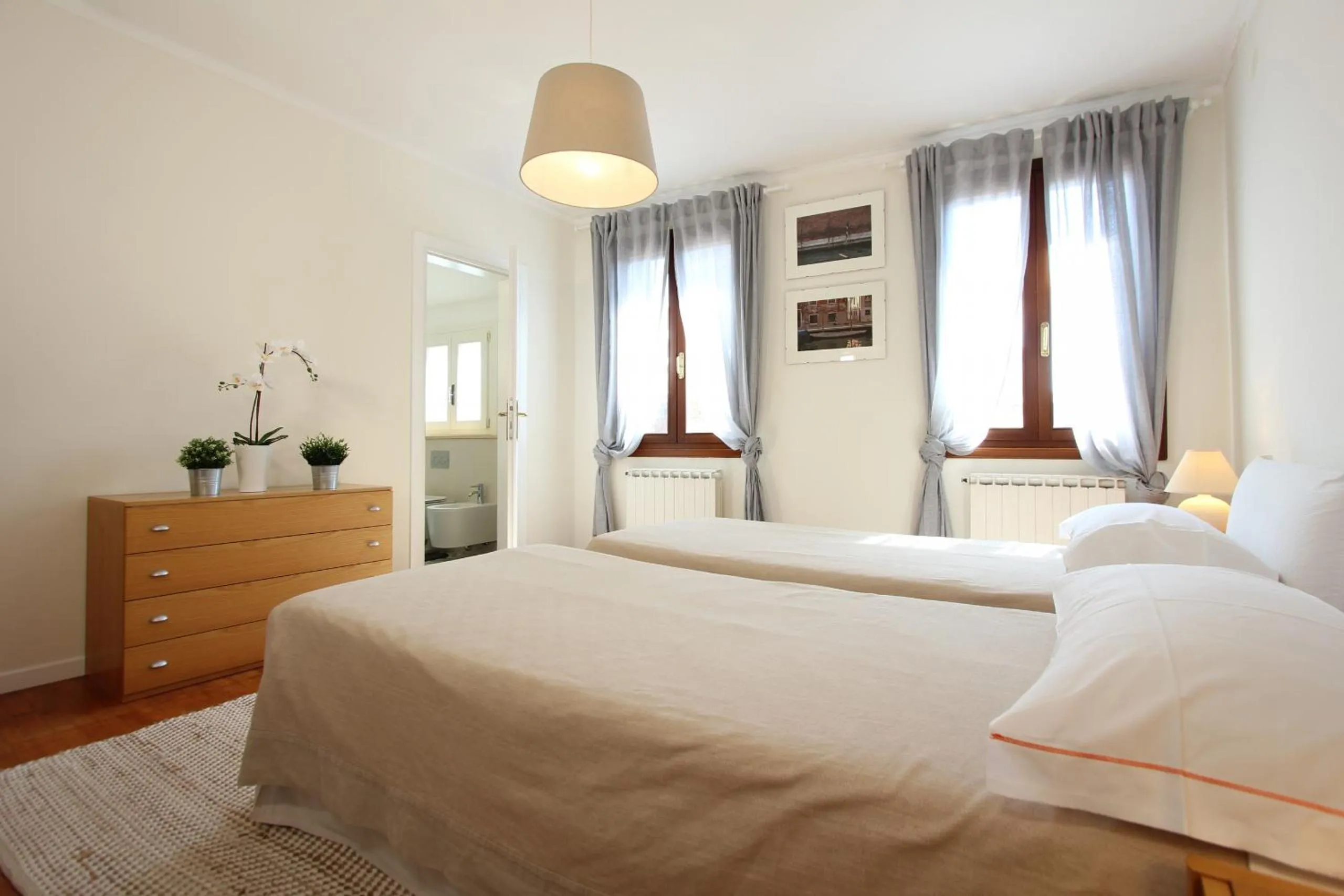 Bed in City Apartments Salute-Accademia