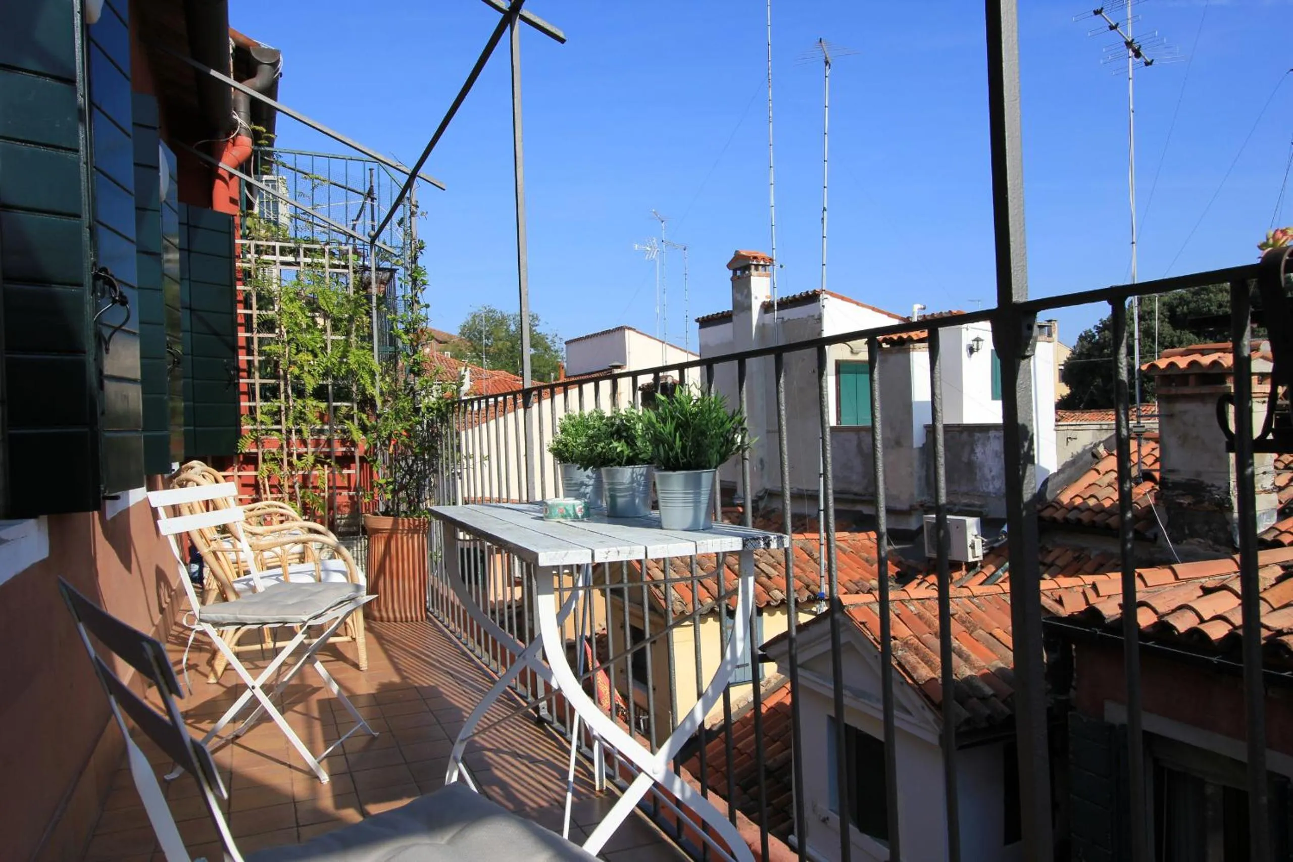 Balcony/Terrace in City Apartments Salute-Accademia