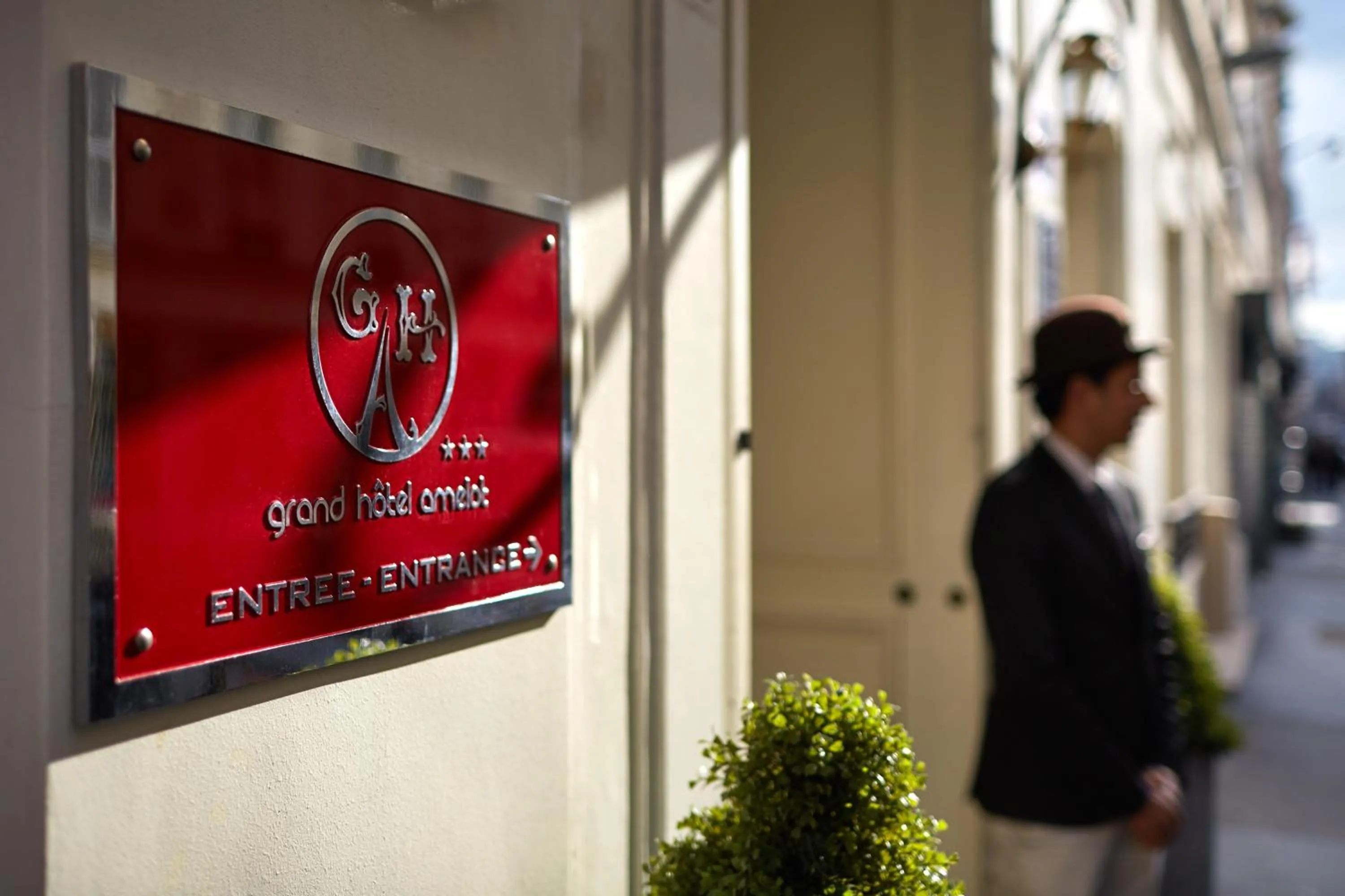Facade/entrance in Grand Hôtel Amelot