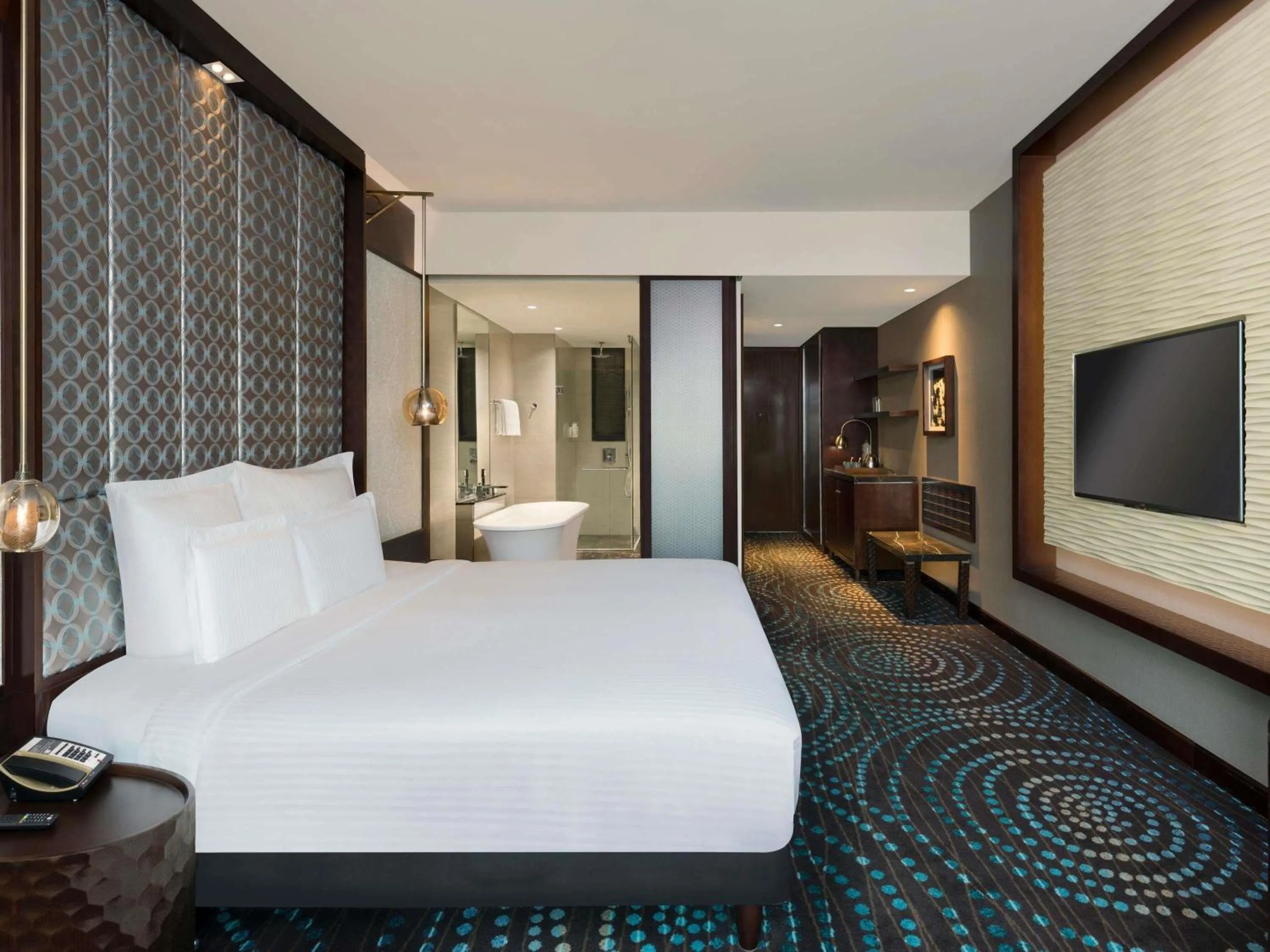 Bedroom, Bed in Pullman New Delhi Aerocity