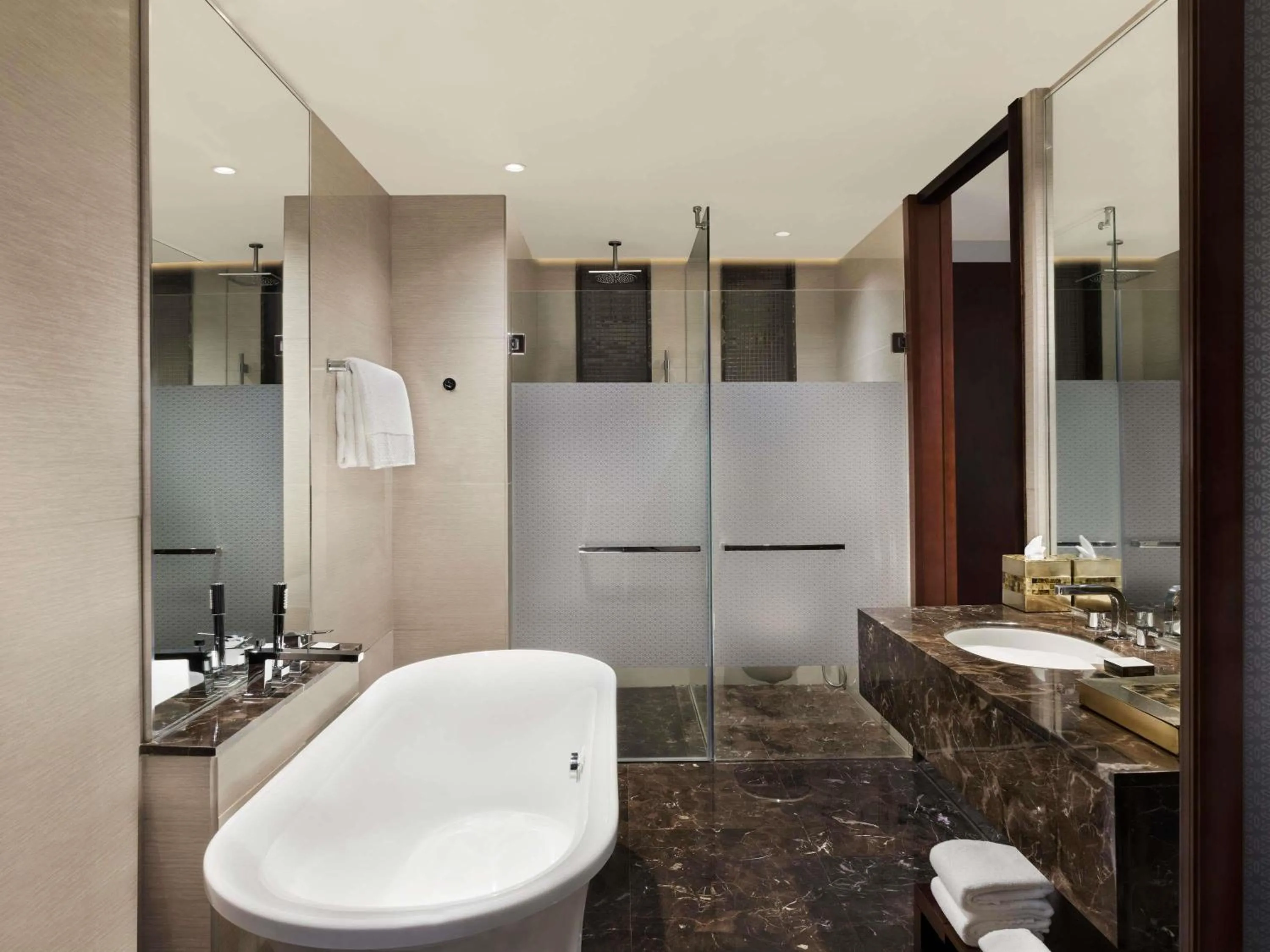 Bedroom in Pullman New Delhi Aerocity