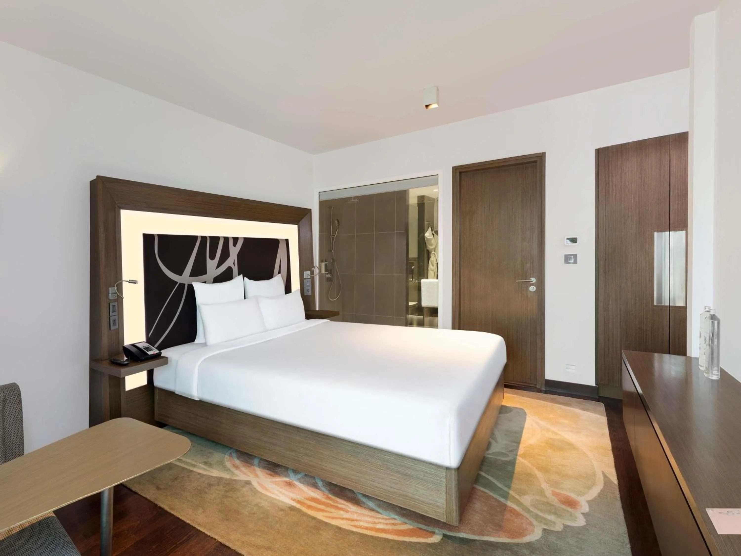 Bedroom, Bed in Novotel New Delhi Aerocity