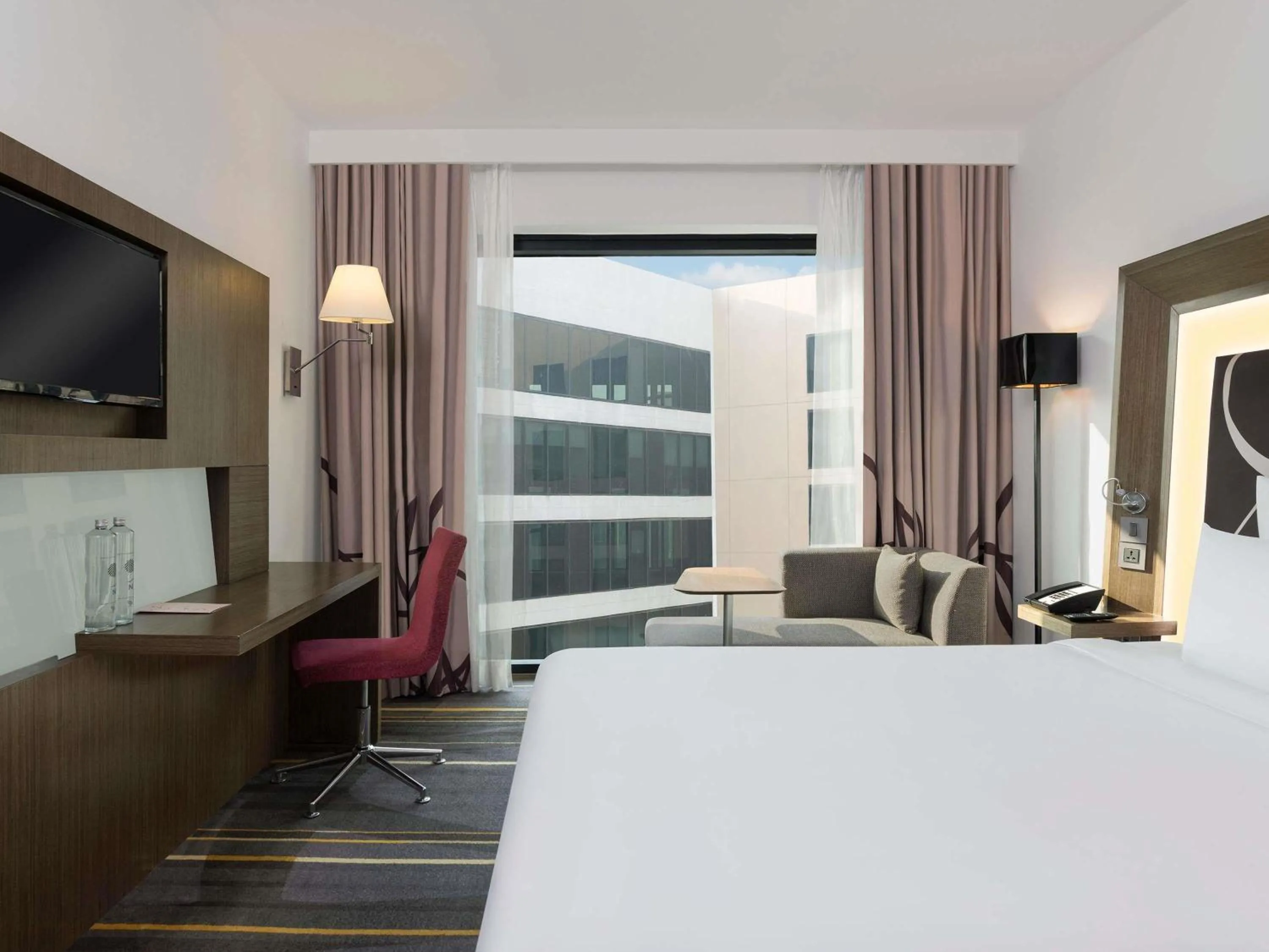 Bedroom, Bed in Novotel New Delhi Aerocity