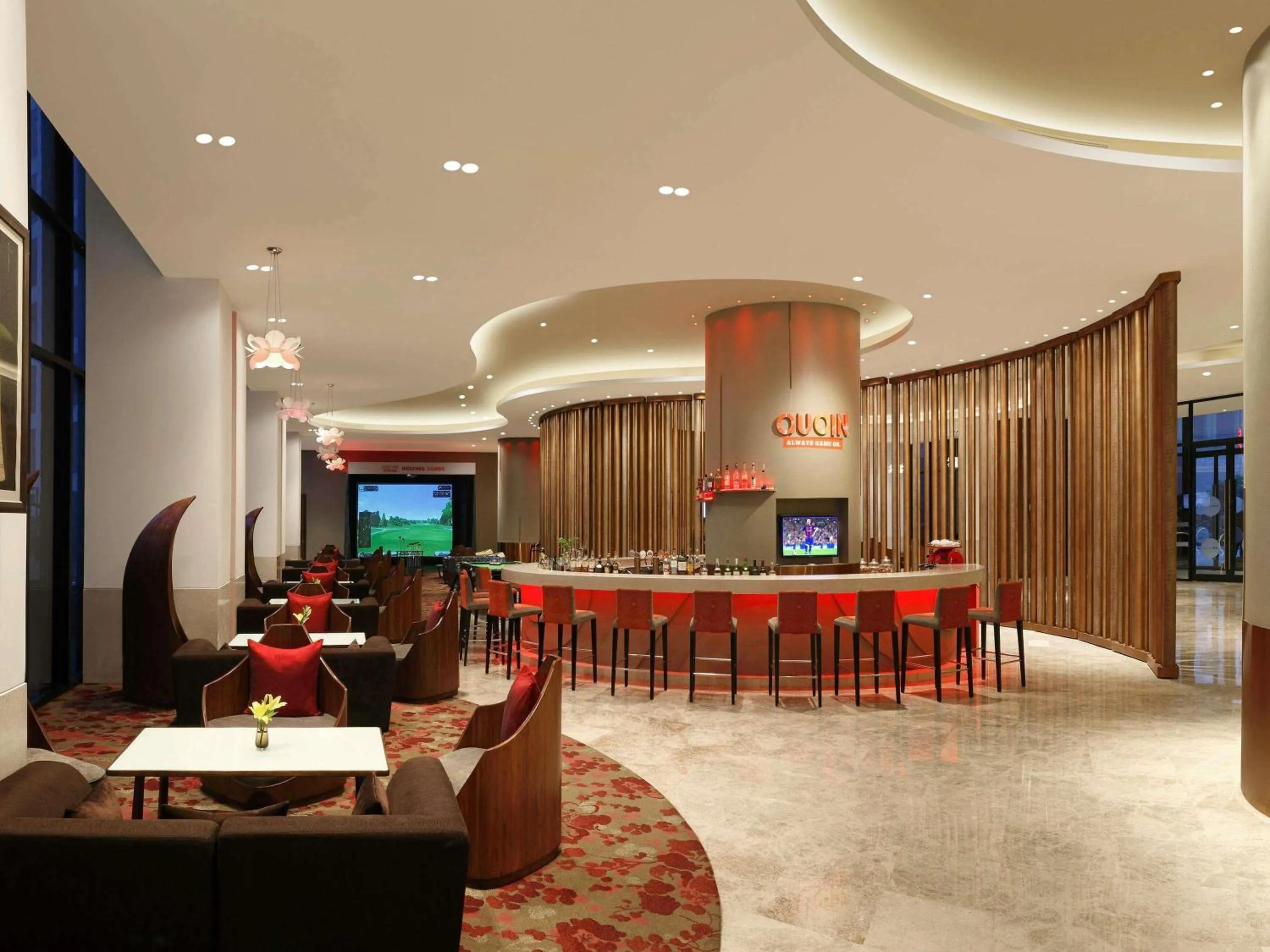 Lounge or bar in Novotel New Delhi Aerocity