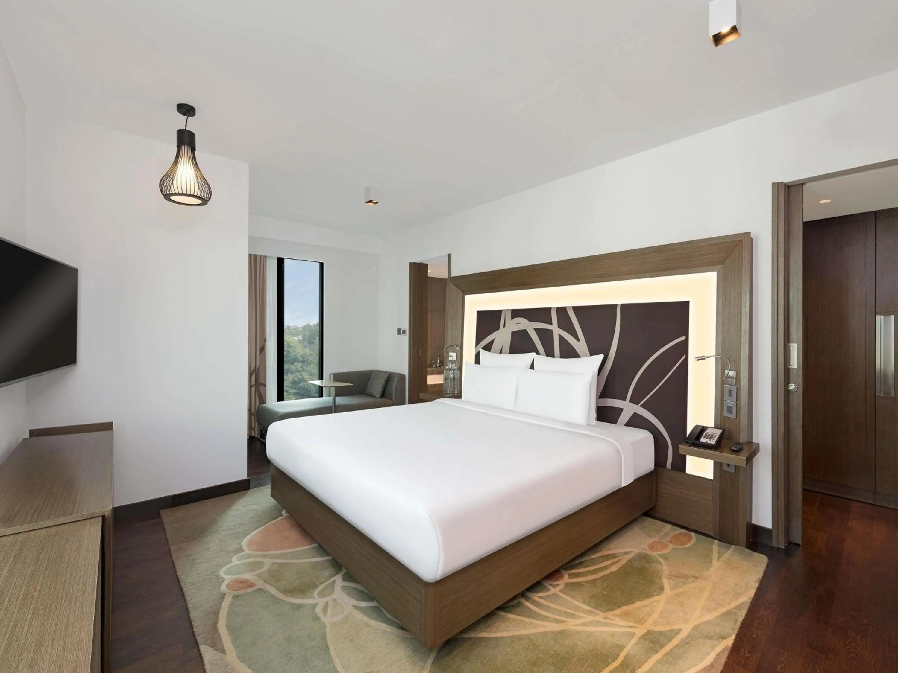 Bedroom, Bed in Novotel New Delhi Aerocity