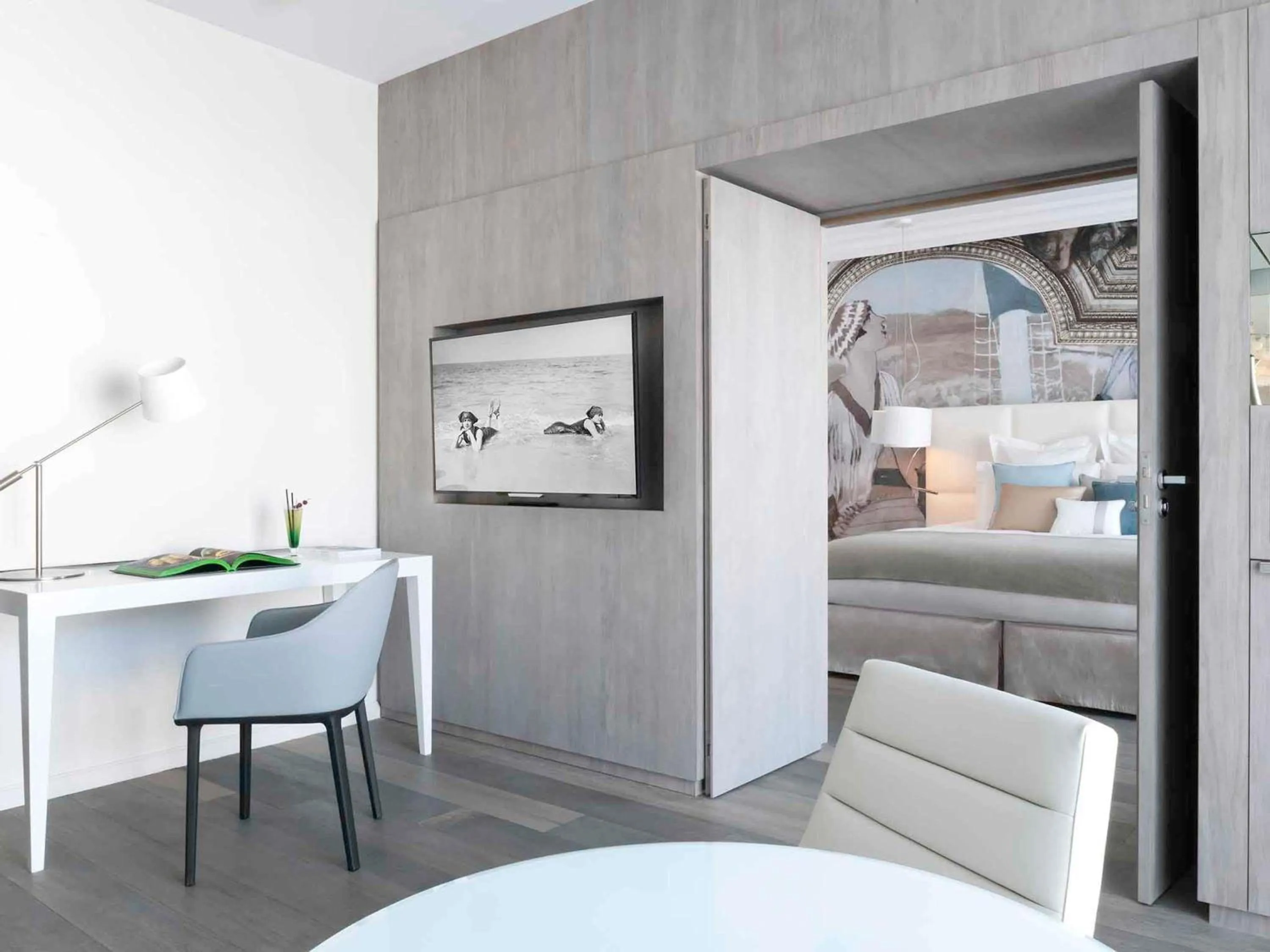 Bedroom in Cures Marines Hotel Thalasso & Spa Trouville - MGallery Collection