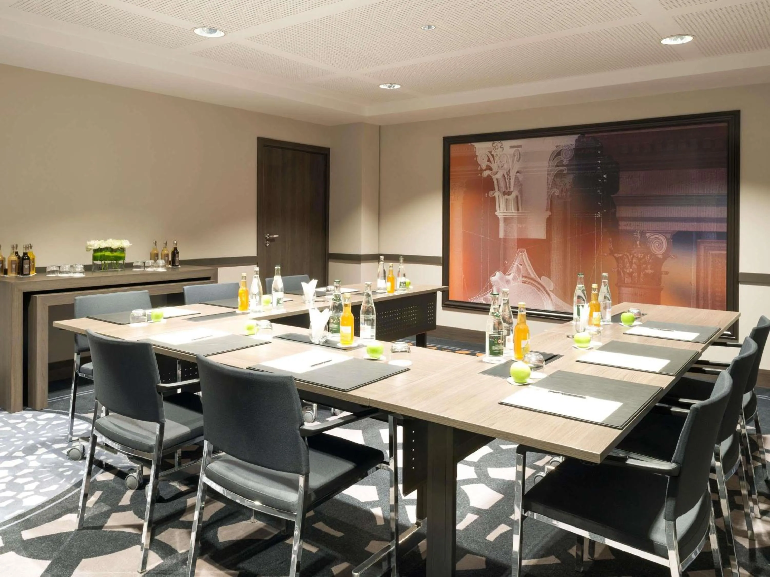 Meeting/conference room in Cures Marines Hotel Thalasso & Spa Trouville - MGallery Collection