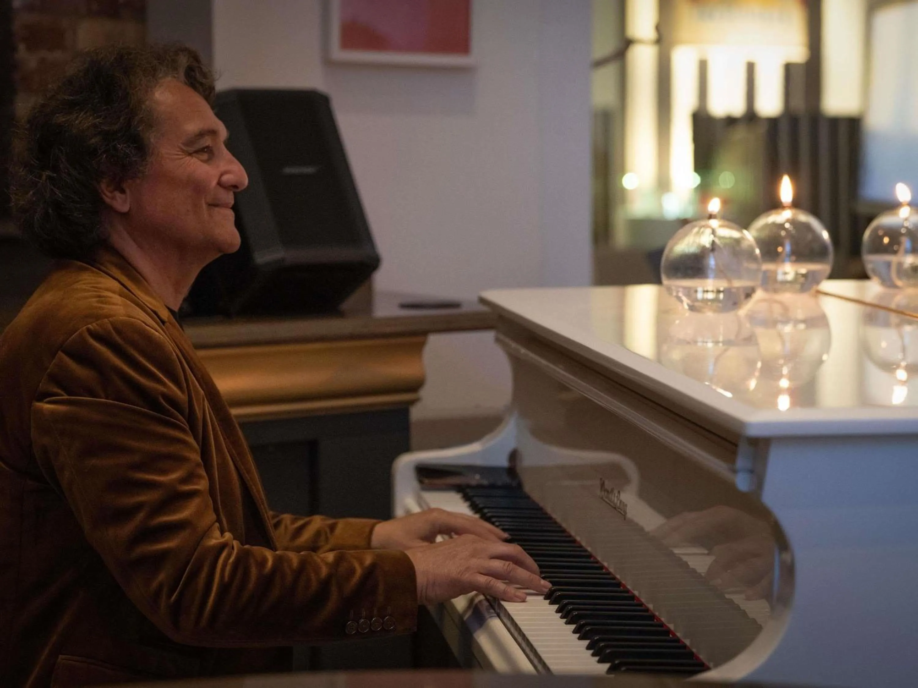 Lounge or bar in Cures Marines Hotel Thalasso & Spa Trouville - MGallery Collection