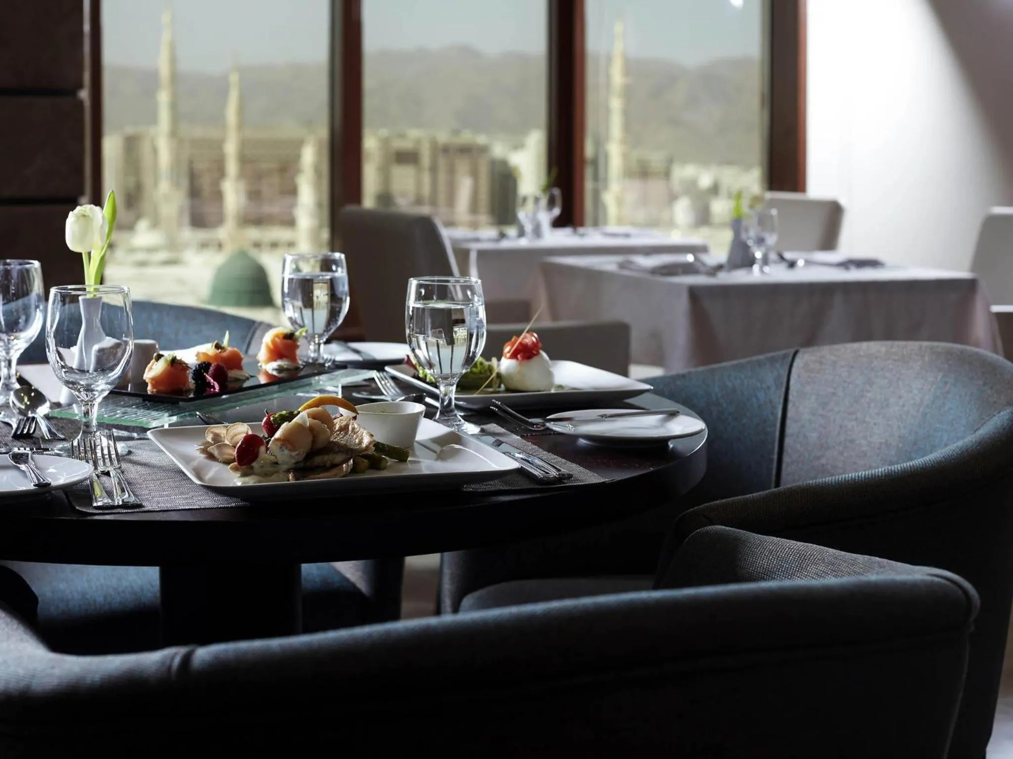 Restaurant/places to eat in Zamzam Pullman Madina