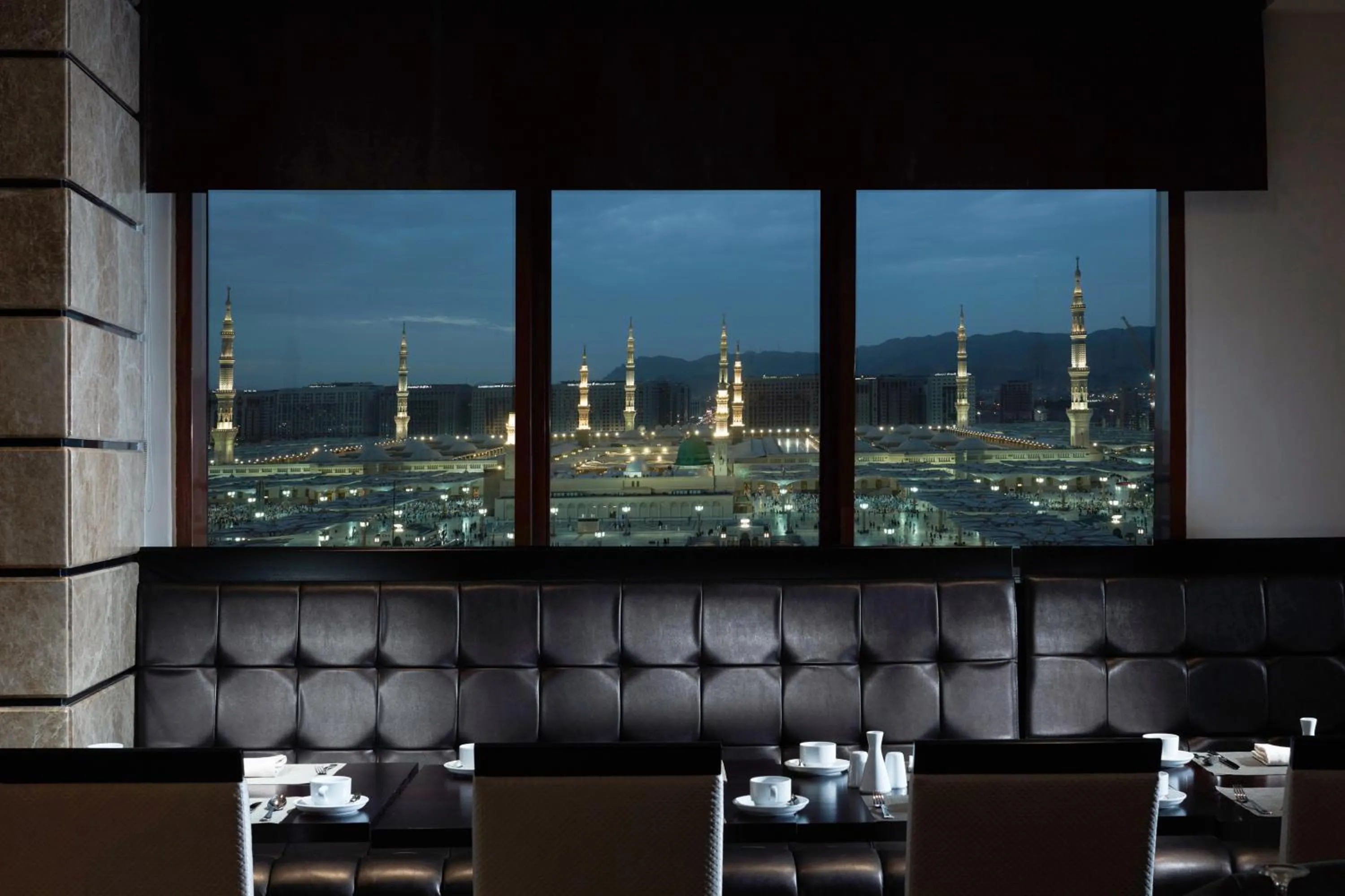 Restaurant/places to eat in Zamzam Pullman Madina