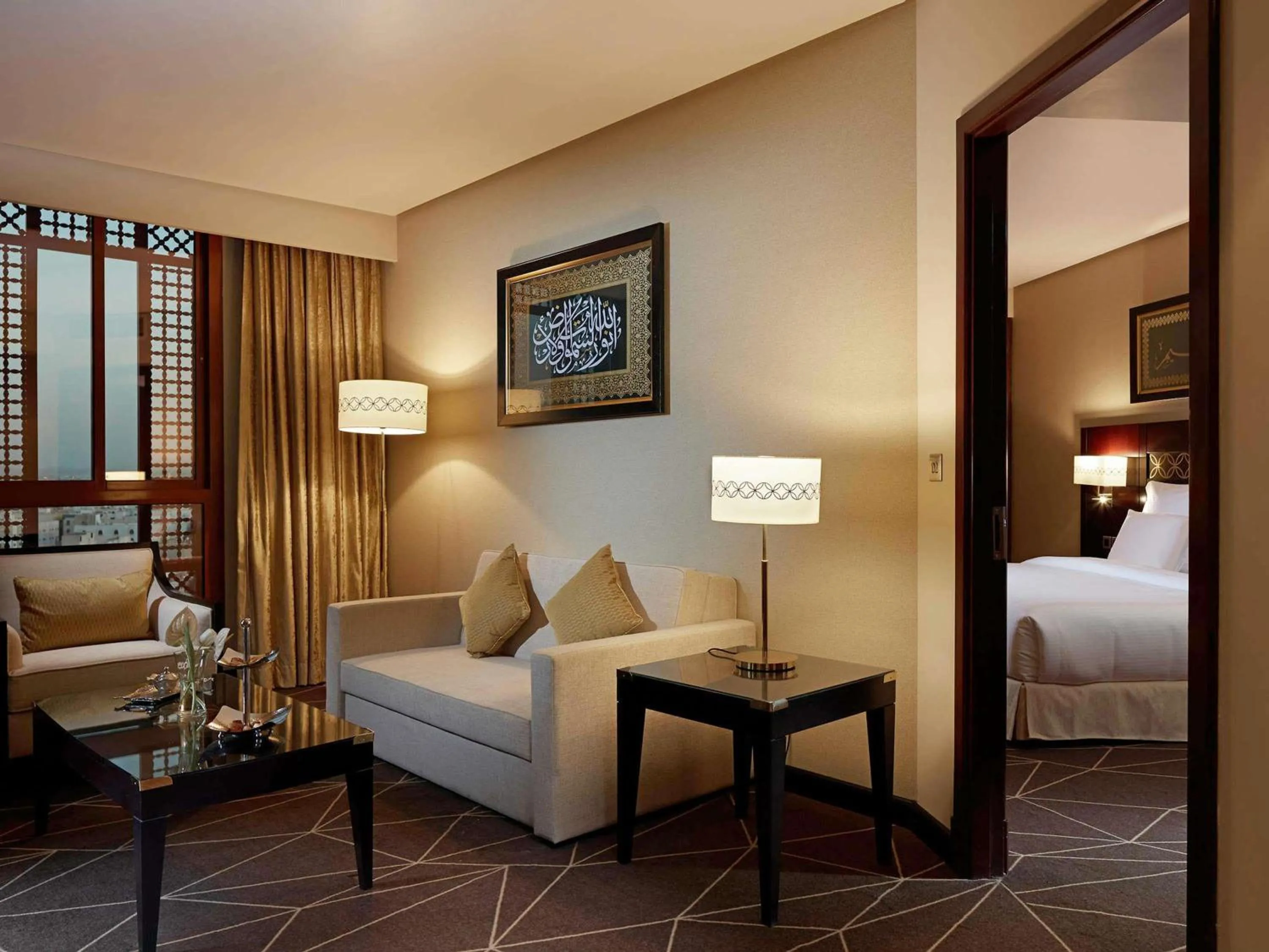 Bedroom, Bed in Zamzam Pullman Madina
