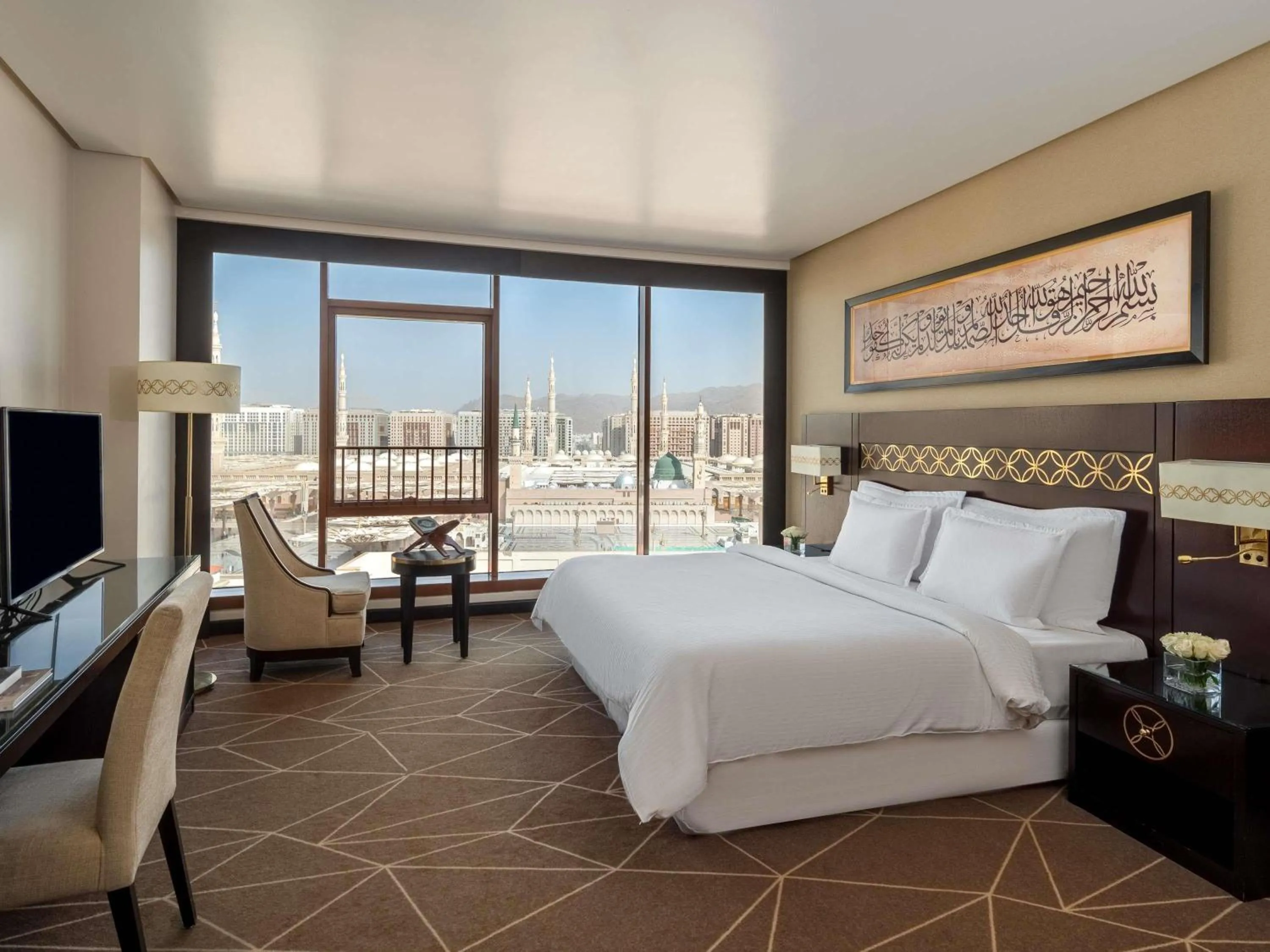 Bedroom, Bed in Zamzam Pullman Madina