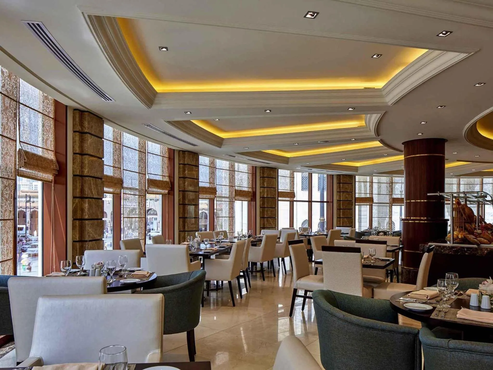 Restaurant/places to eat in Zamzam Pullman Madina