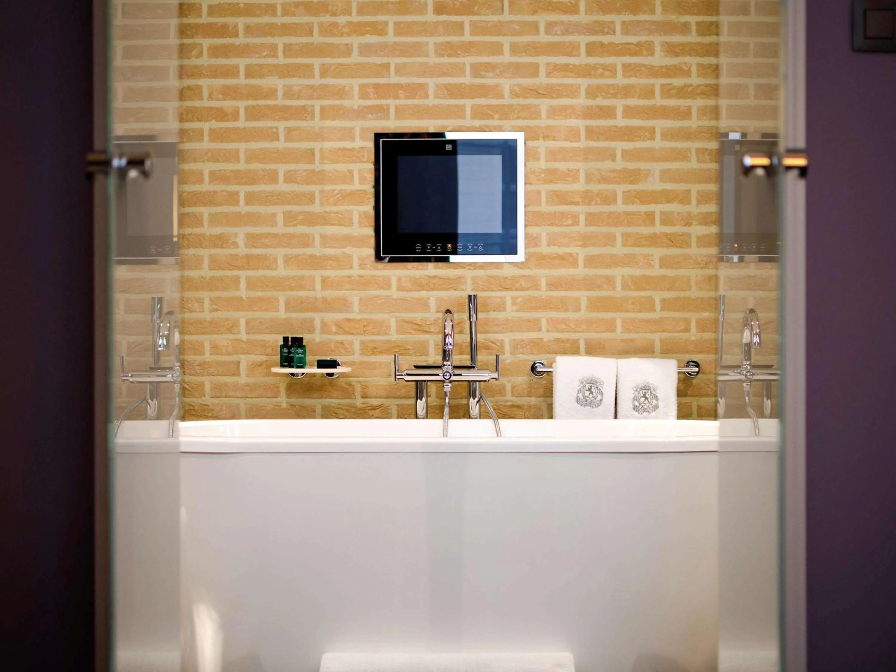 Bathroom in Canal House Suites at Sofitel Legend The Grand Amsterdam