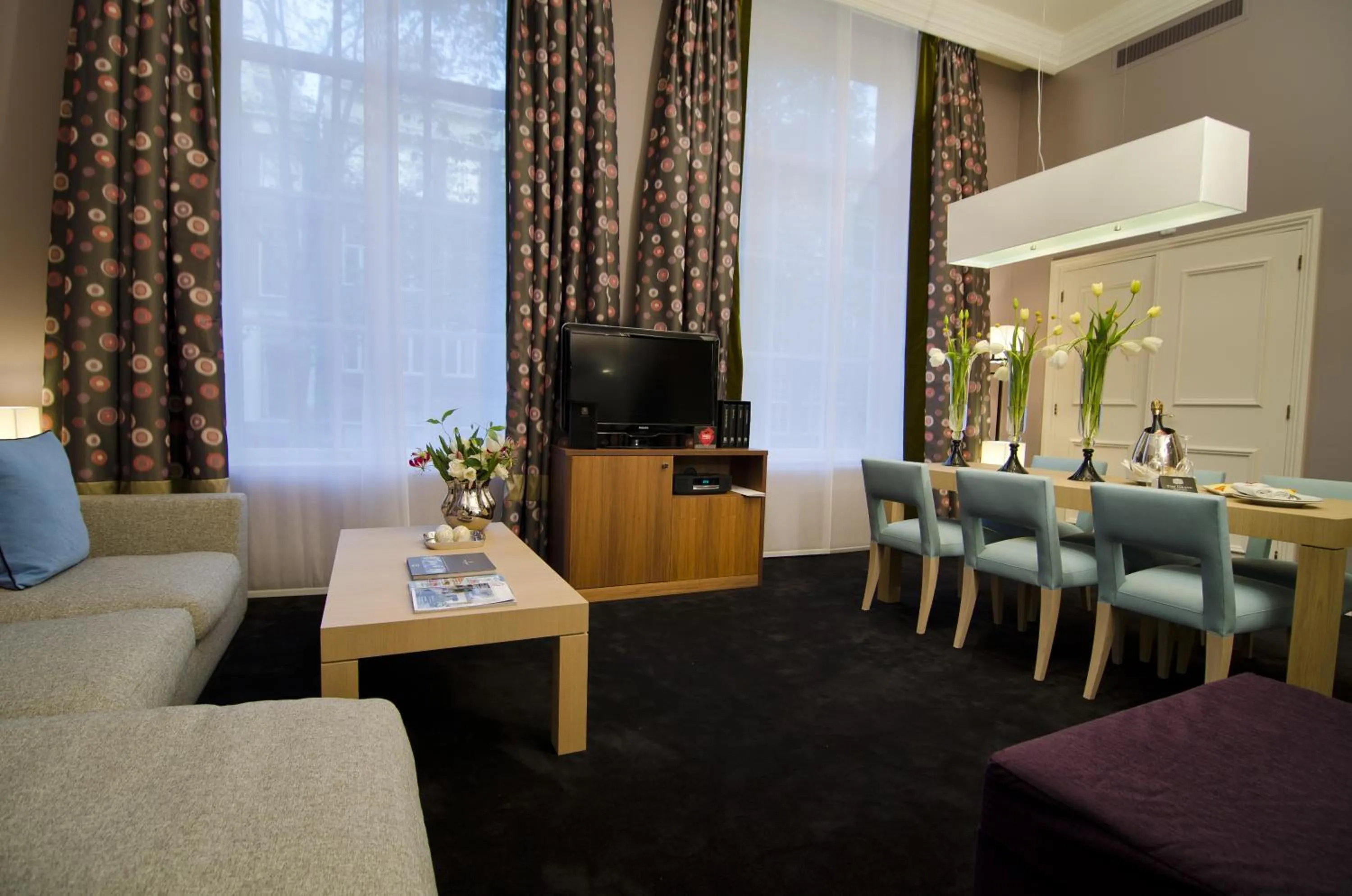 TV and multimedia in Canal House Suites at Sofitel Legend The Grand Amsterdam