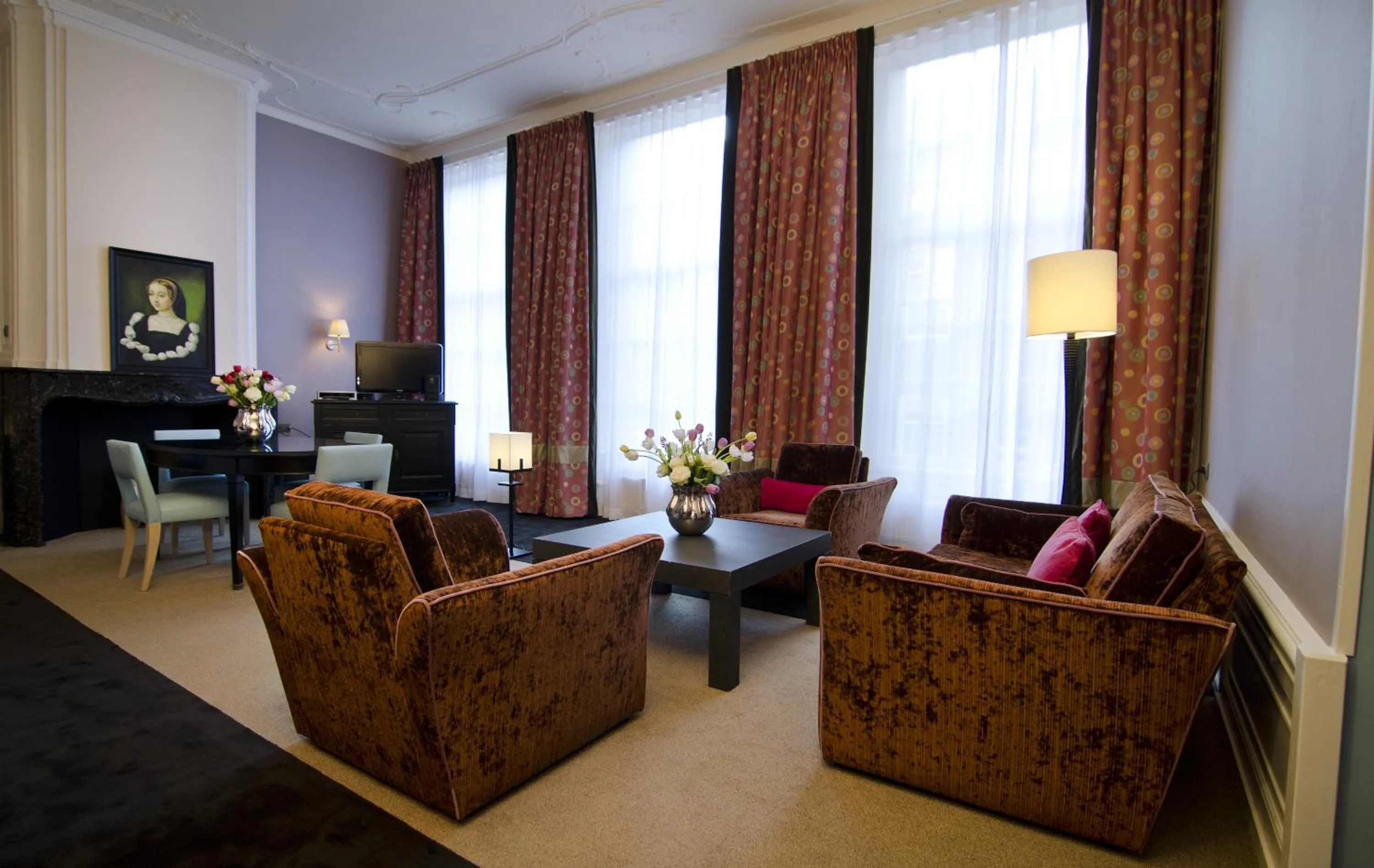 Living room in Canal House Suites at Sofitel Legend The Grand Amsterdam