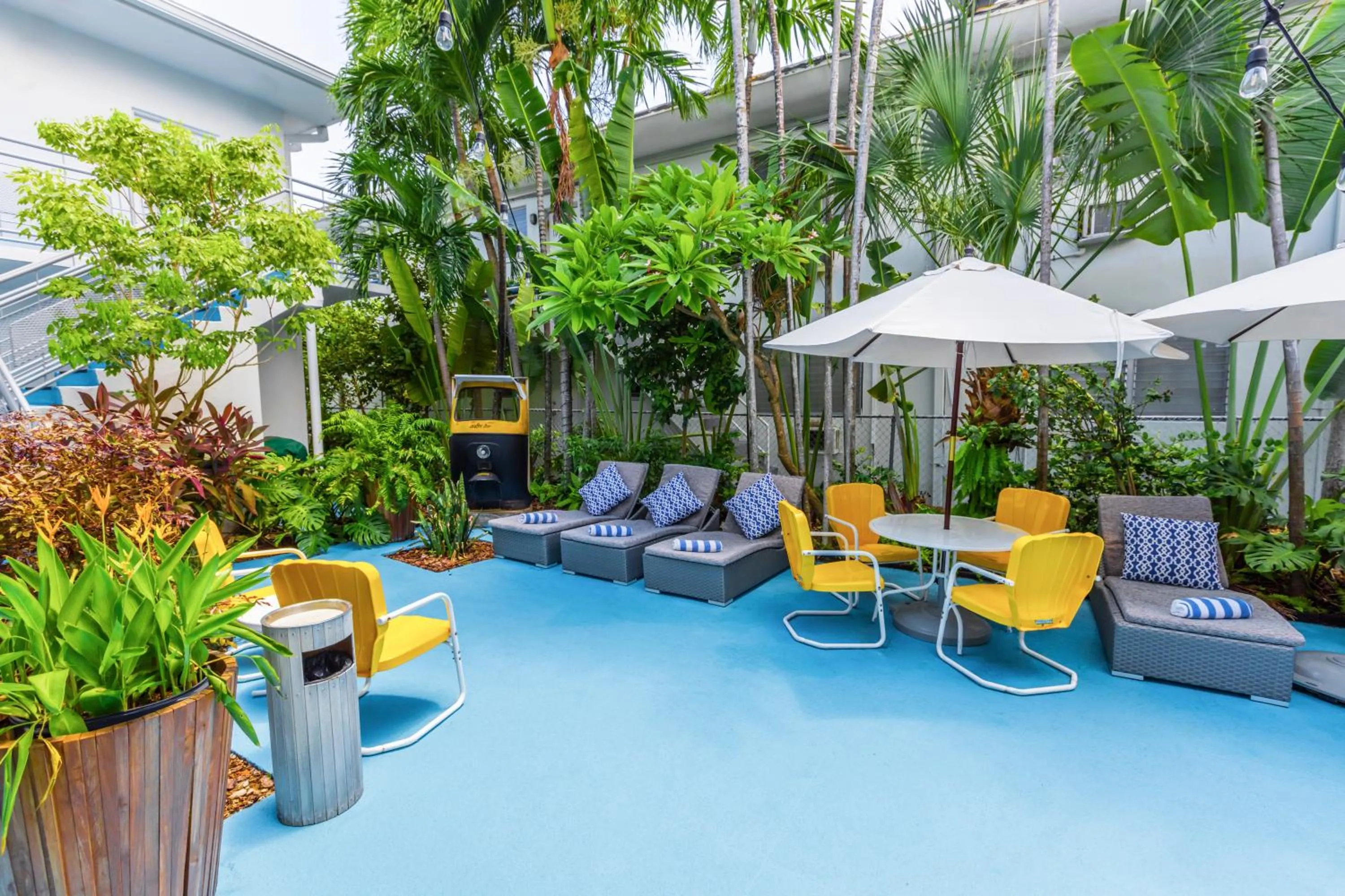 Seating area in Seaside All Suites Hotel