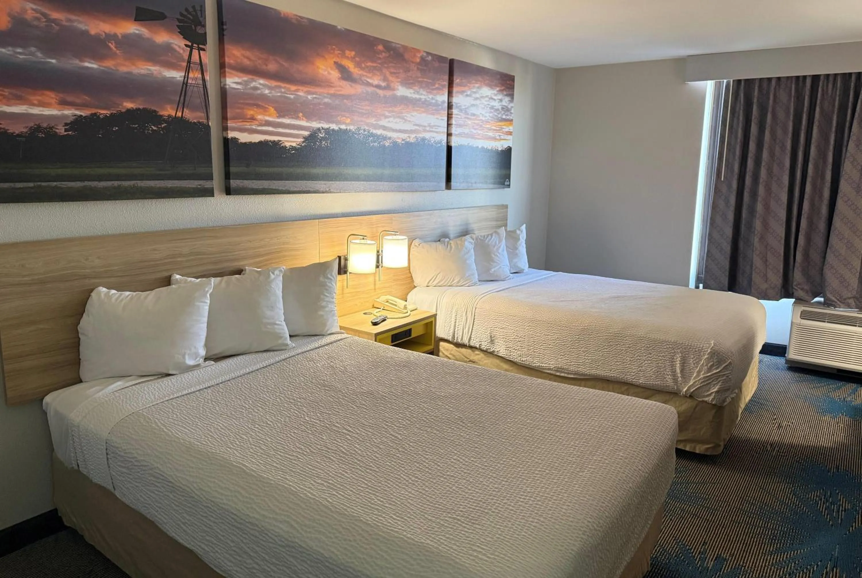 Photo of the whole room, Bed in Days Inn by Wyndham Amarillo East