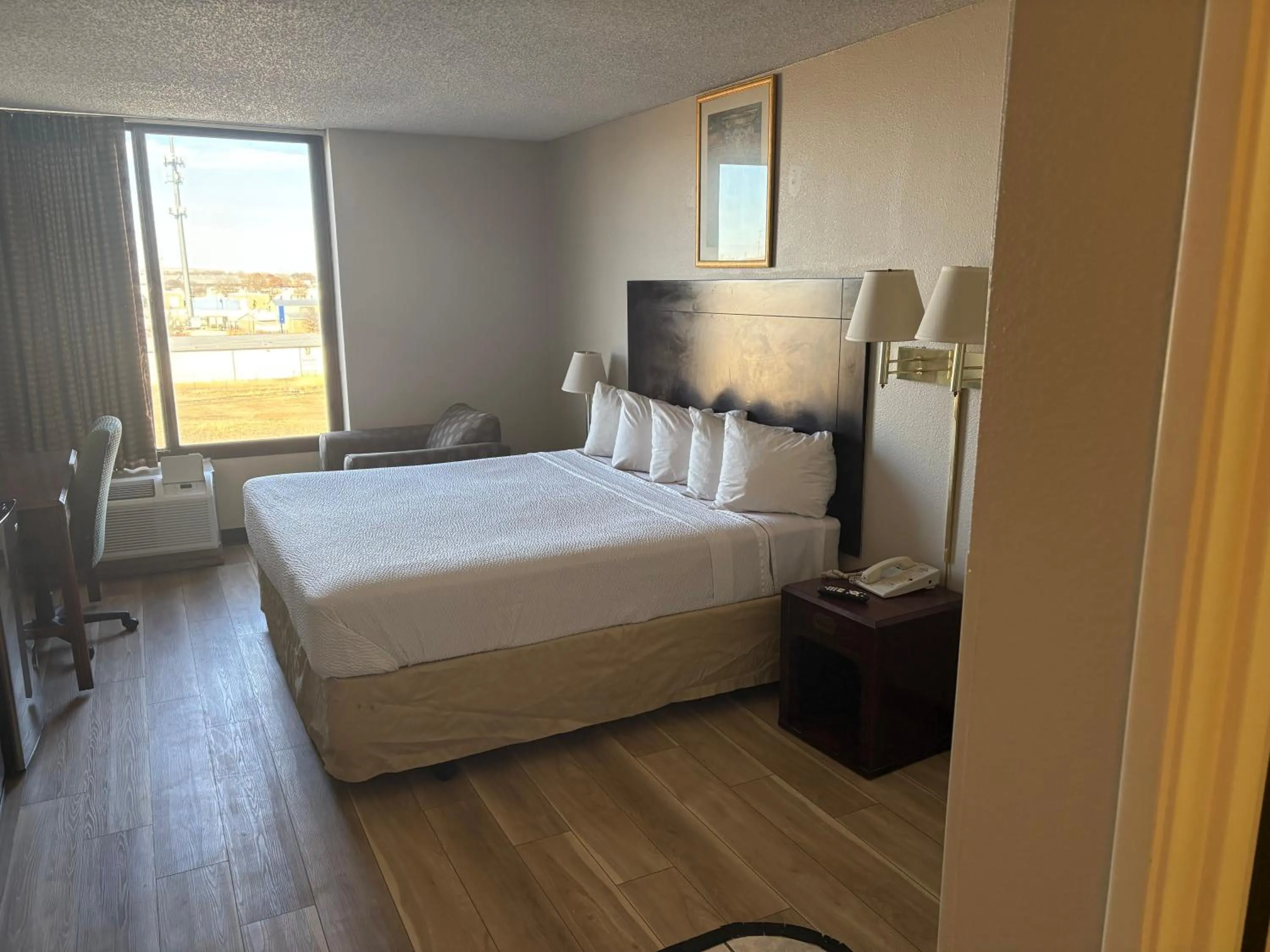 Bedroom, Bed in Days Inn by Wyndham Amarillo East