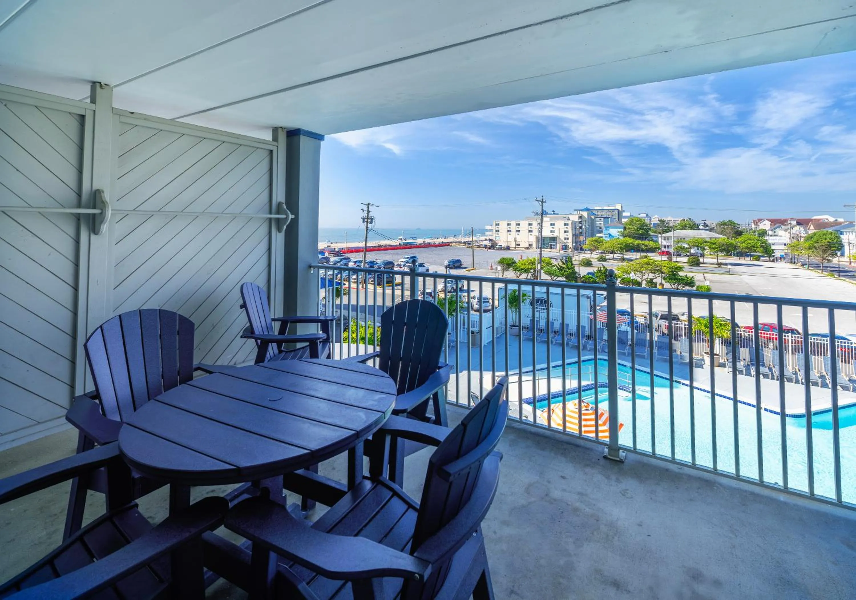 Balcony/Terrace in Commander Hotel & Suites