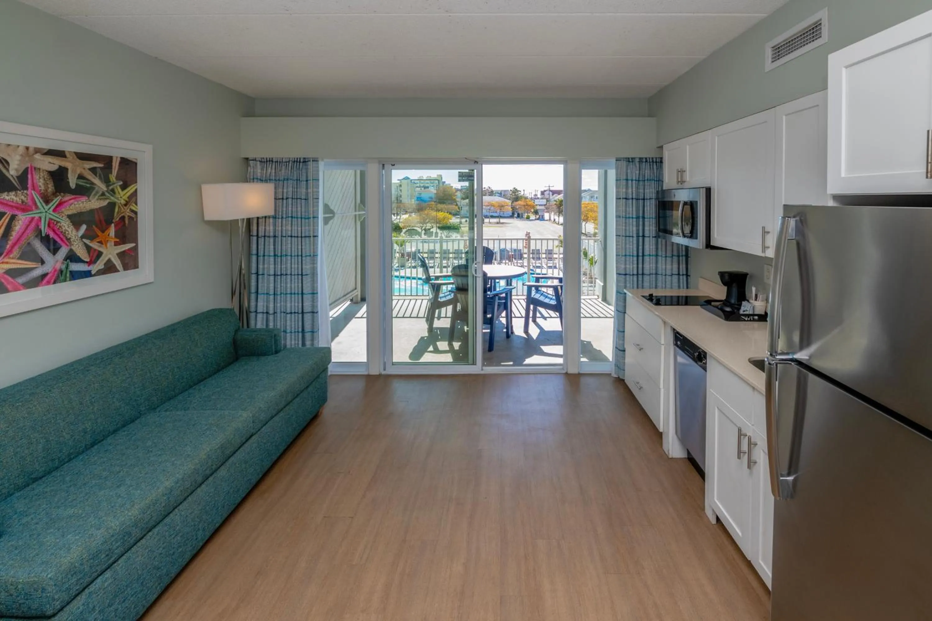 Balcony/Terrace in Commander Hotel & Suites