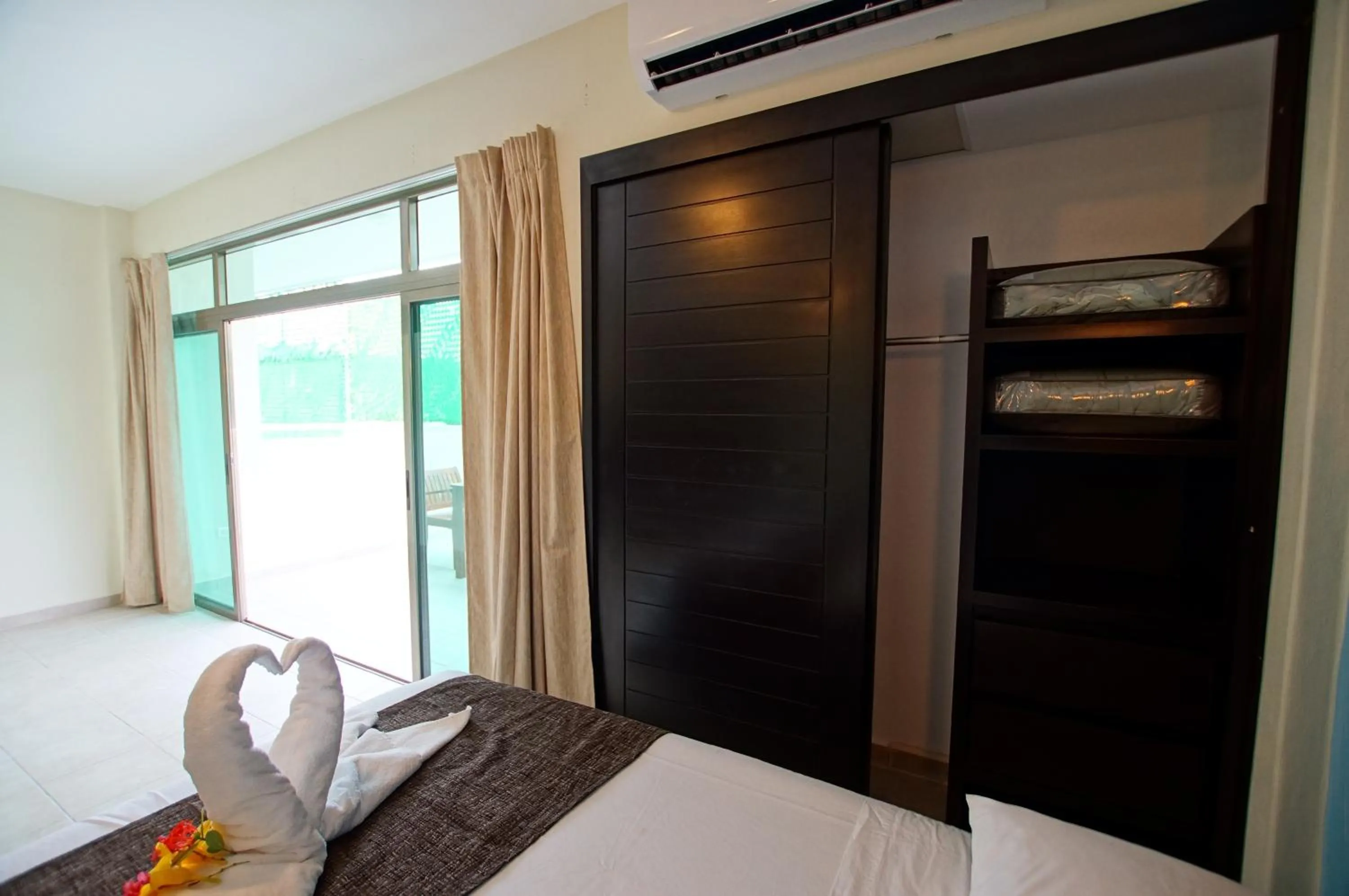 Bedroom, Bed in Angelo's Hotel