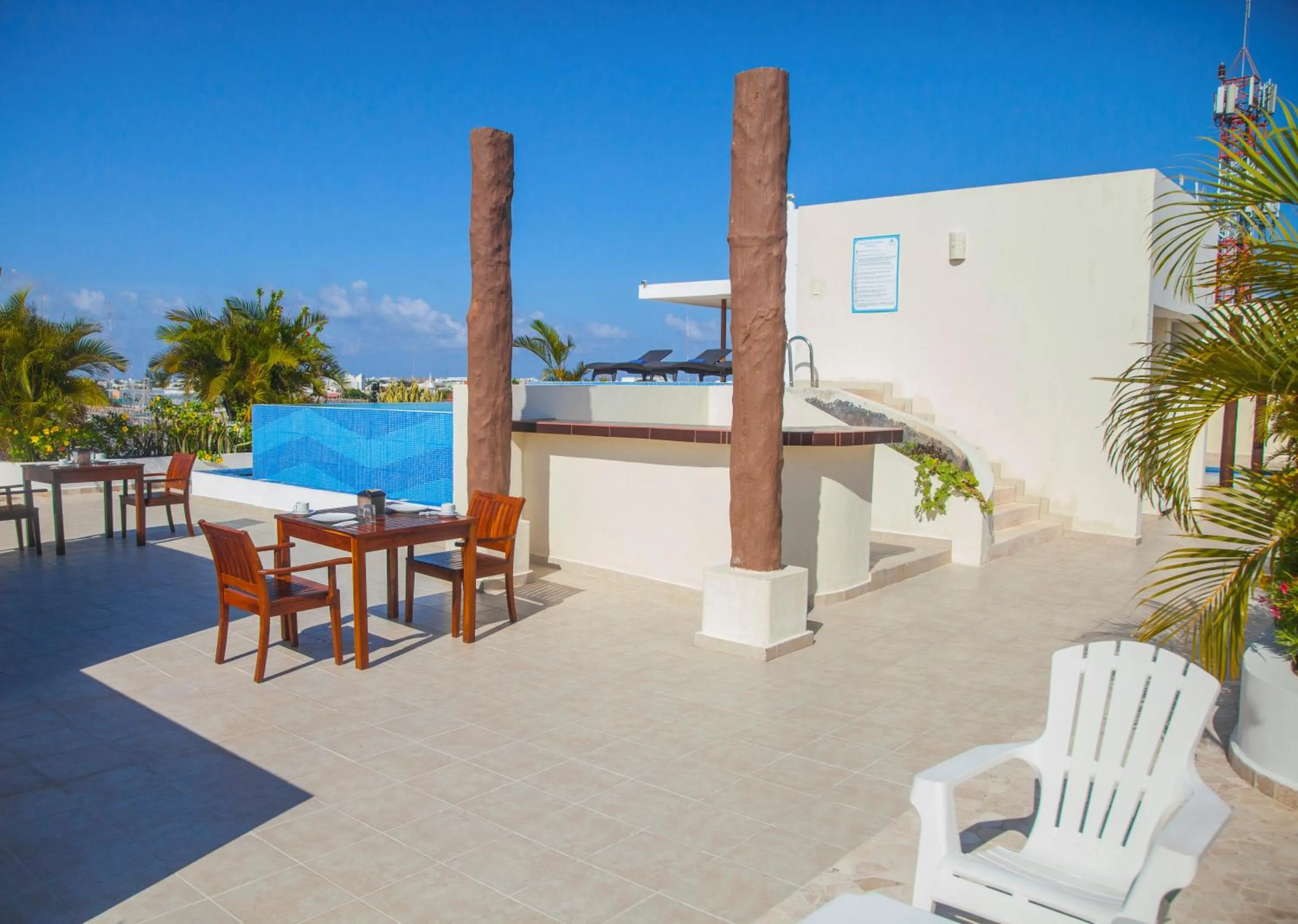 Pool view in Angelo's Hotel