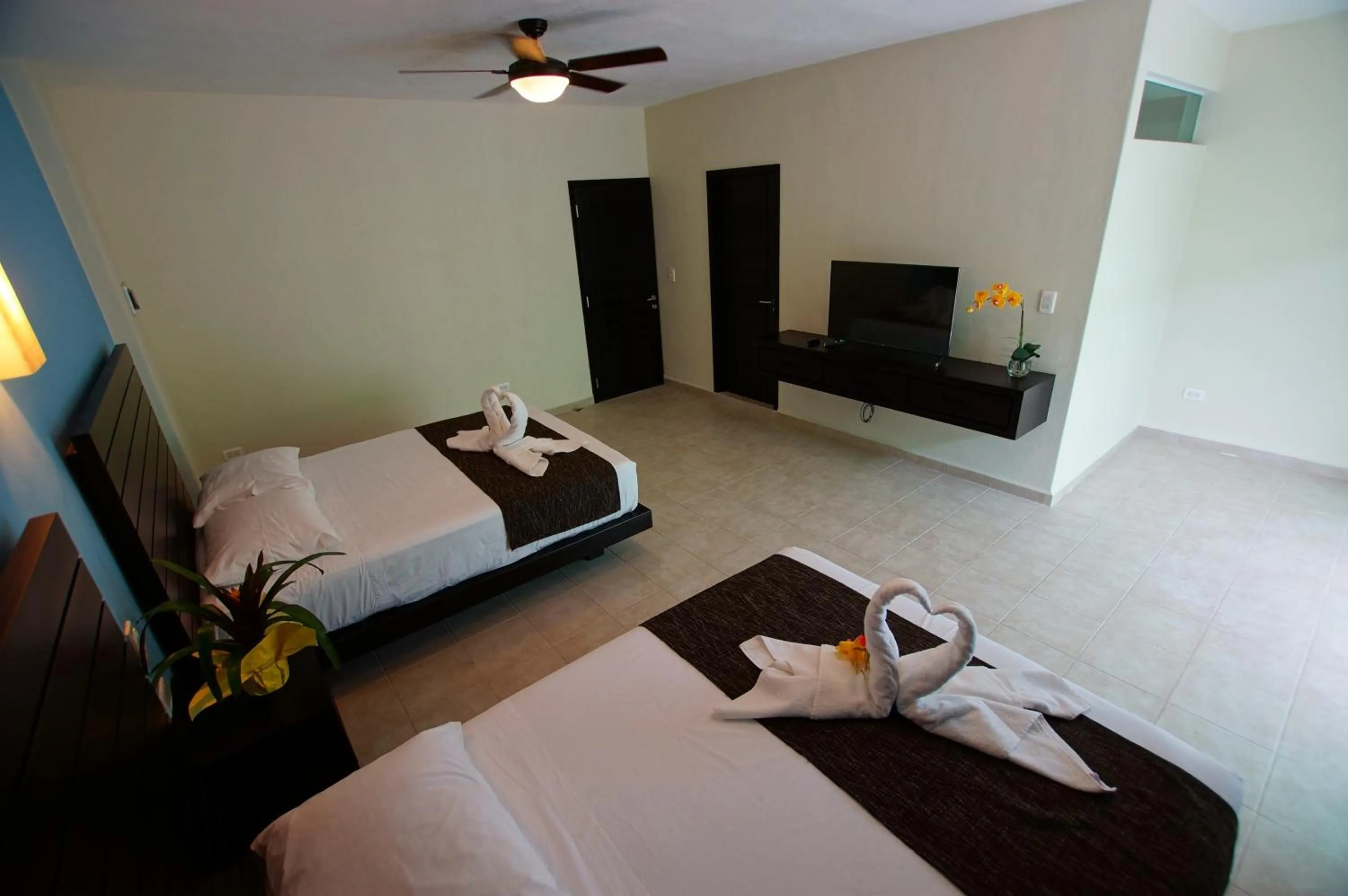 Bedroom, Bed in Angelo's Hotel