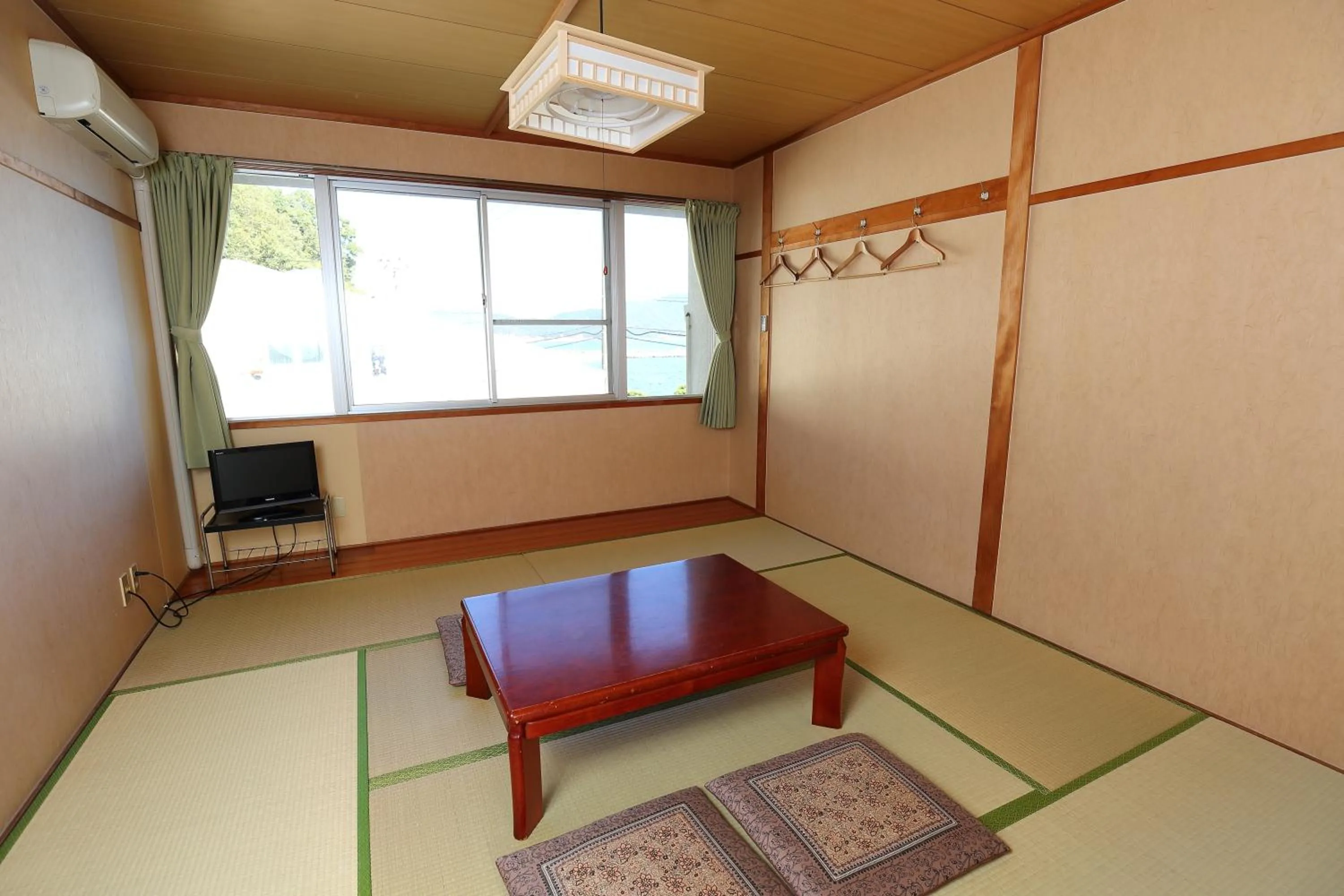 Photo of the whole room in Shodoshima Olive Youth Hostel
