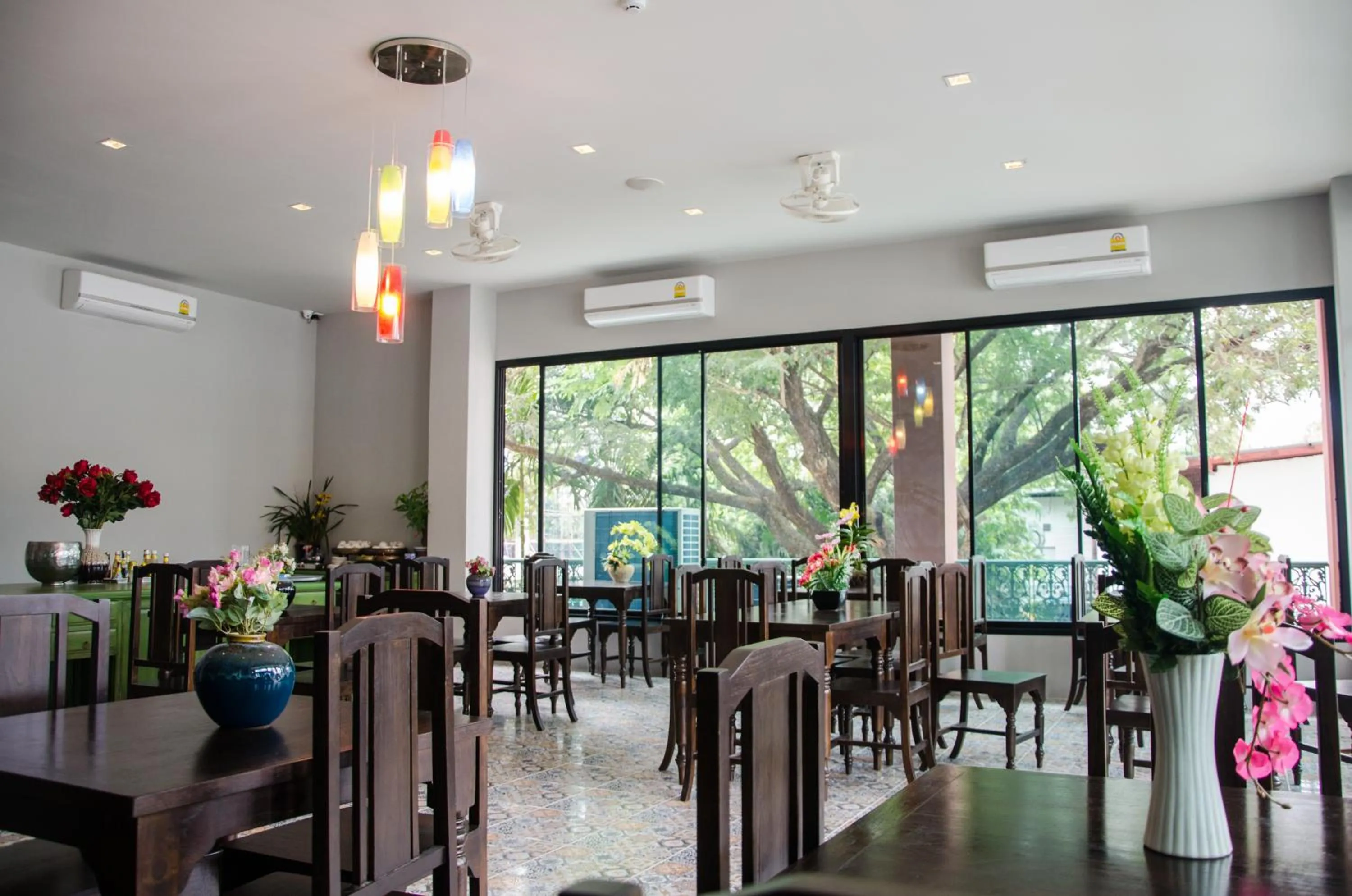 Restaurant/places to eat in The Sun Terrace