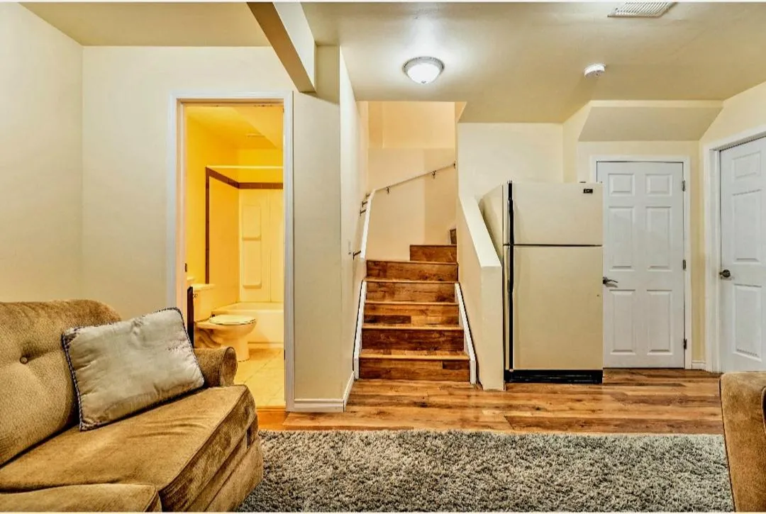 Two-Bedroom Apartment in Basement Apartment