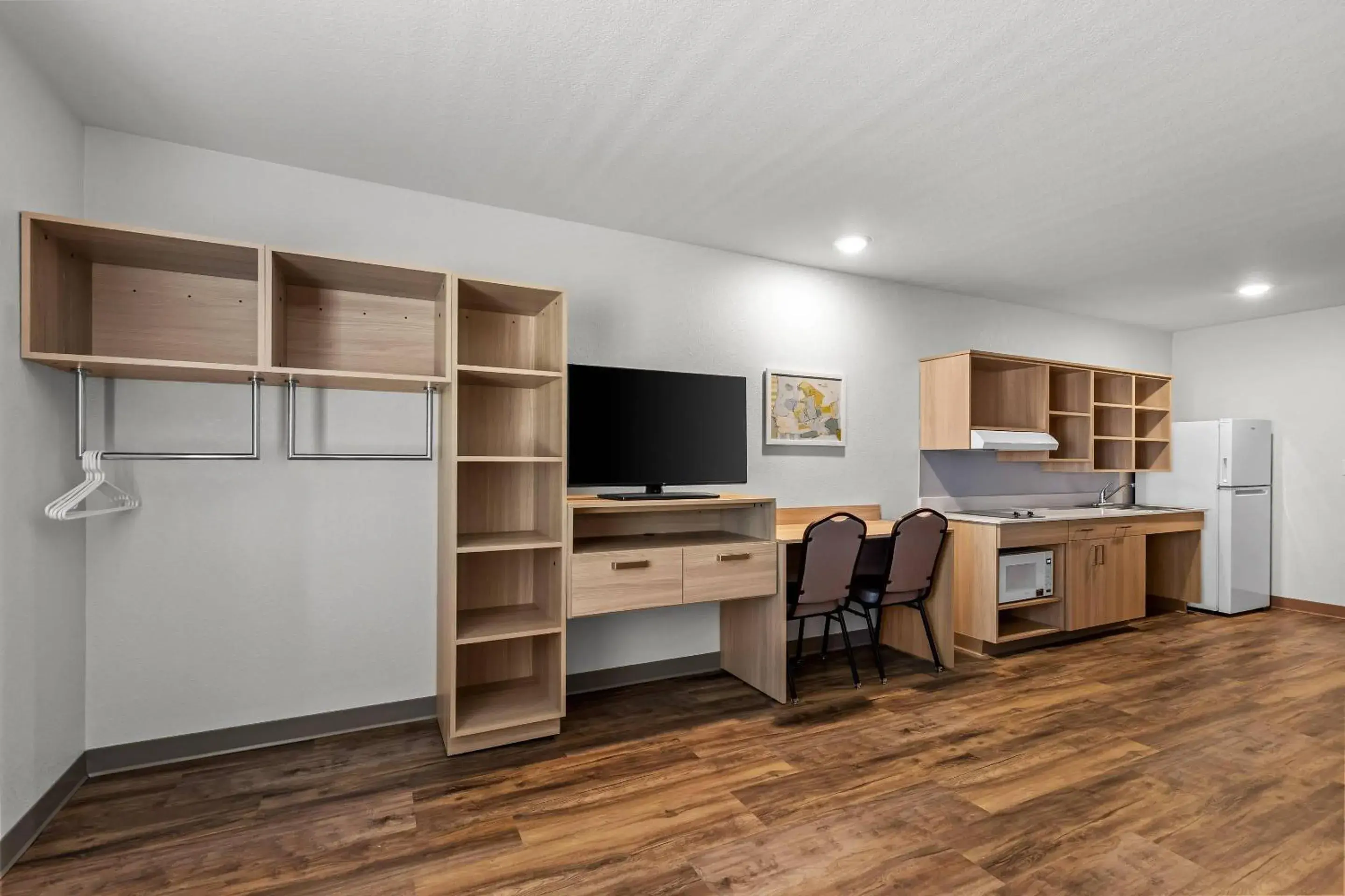 Queen Suite with Roll-In Shower - Disability Access/Non Smoking in WoodSpring Suites St Peters-OFallon Queen Suite with Roll-In Shower - Disability Access/Non Smoking in WoodSpring Suites St Peters-OFallon