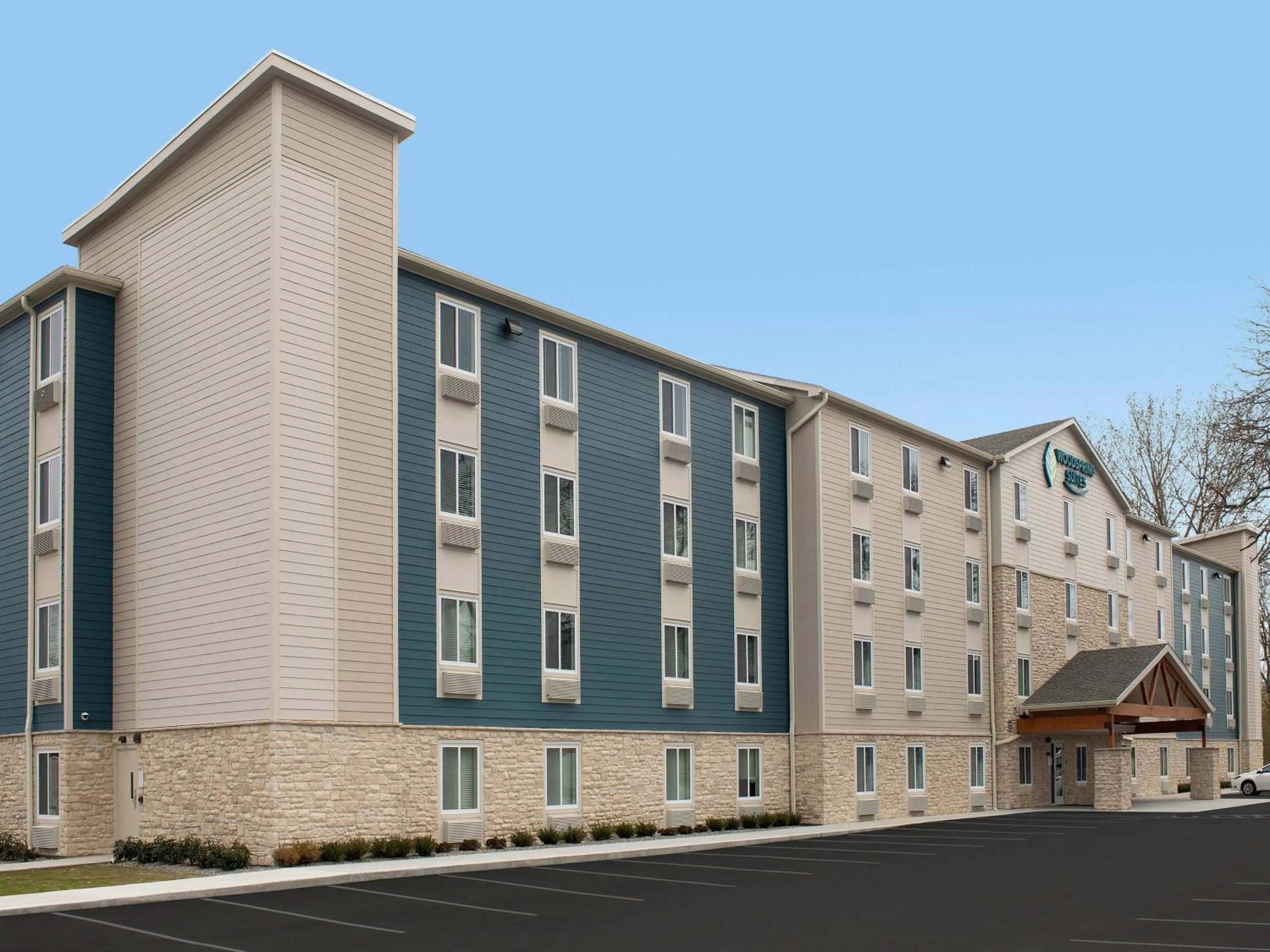 Property building in WoodSpring Suites St Peters-OFallon