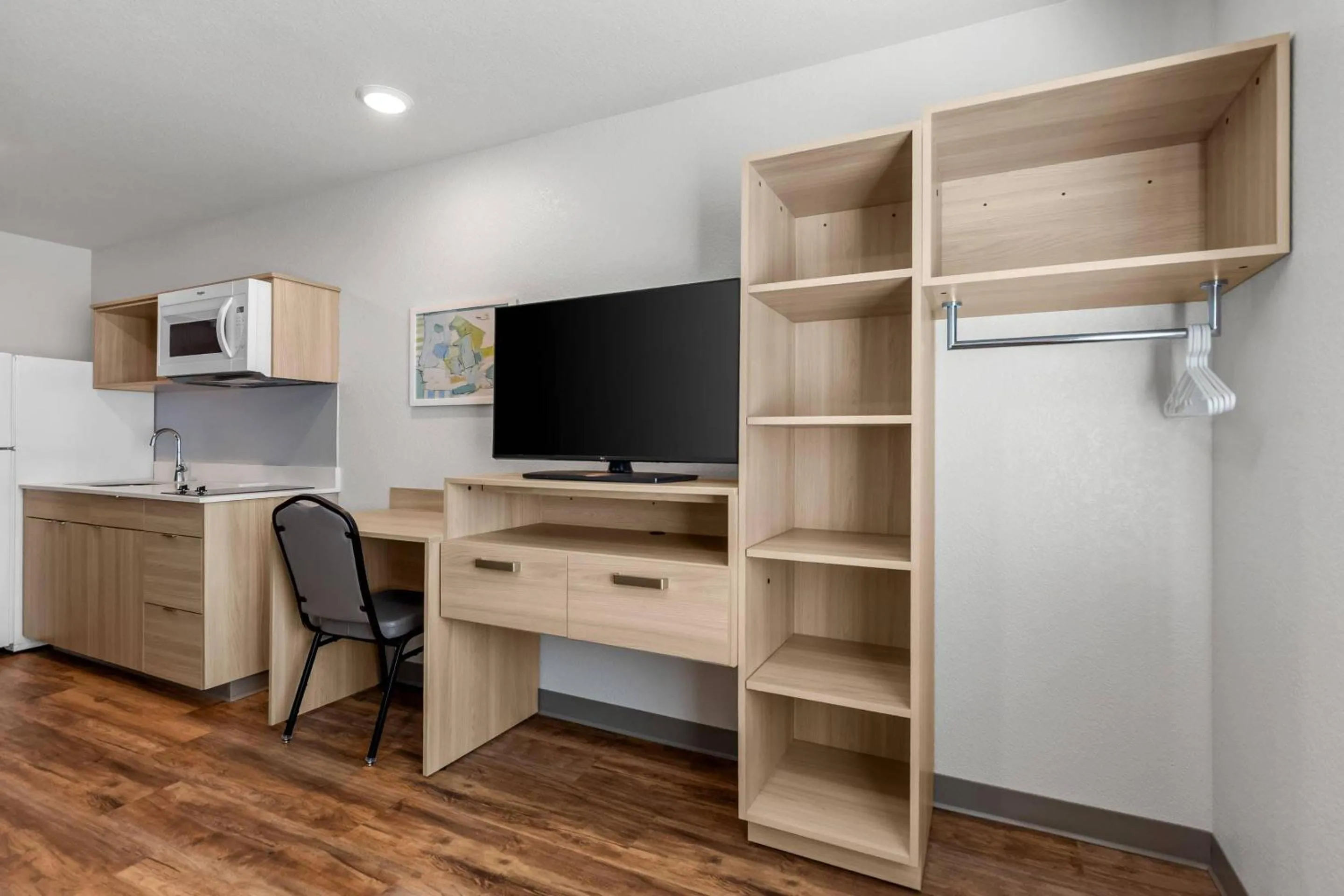 Bedroom in WoodSpring Suites St Peters-OFallon