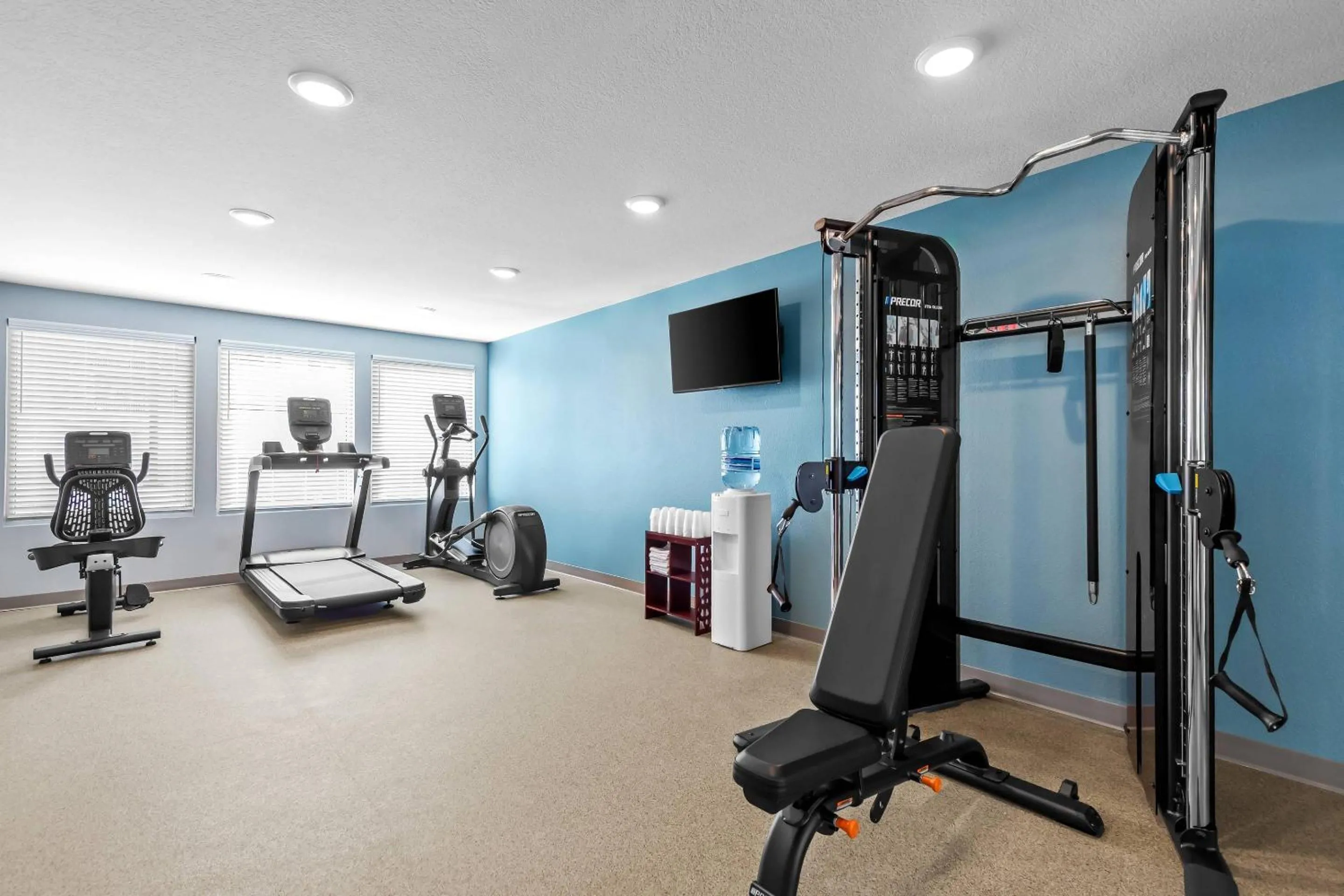 Fitness centre/facilities in WoodSpring Suites St Peters-OFallon
