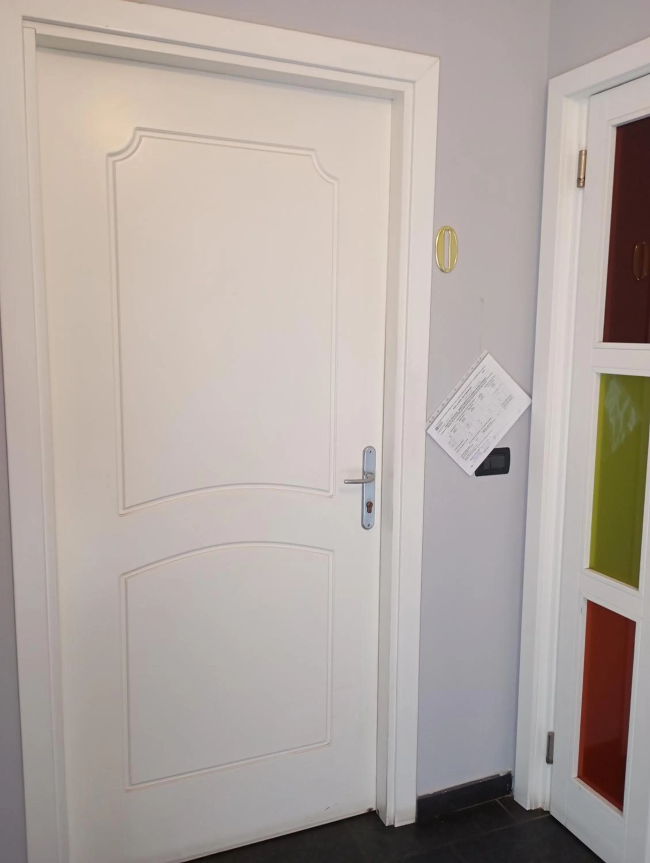 Facade/entrance in "B&B Sans égal", con CAMERE PRIVATE e APPARTAMENTI al PIANO TERRA a Biella