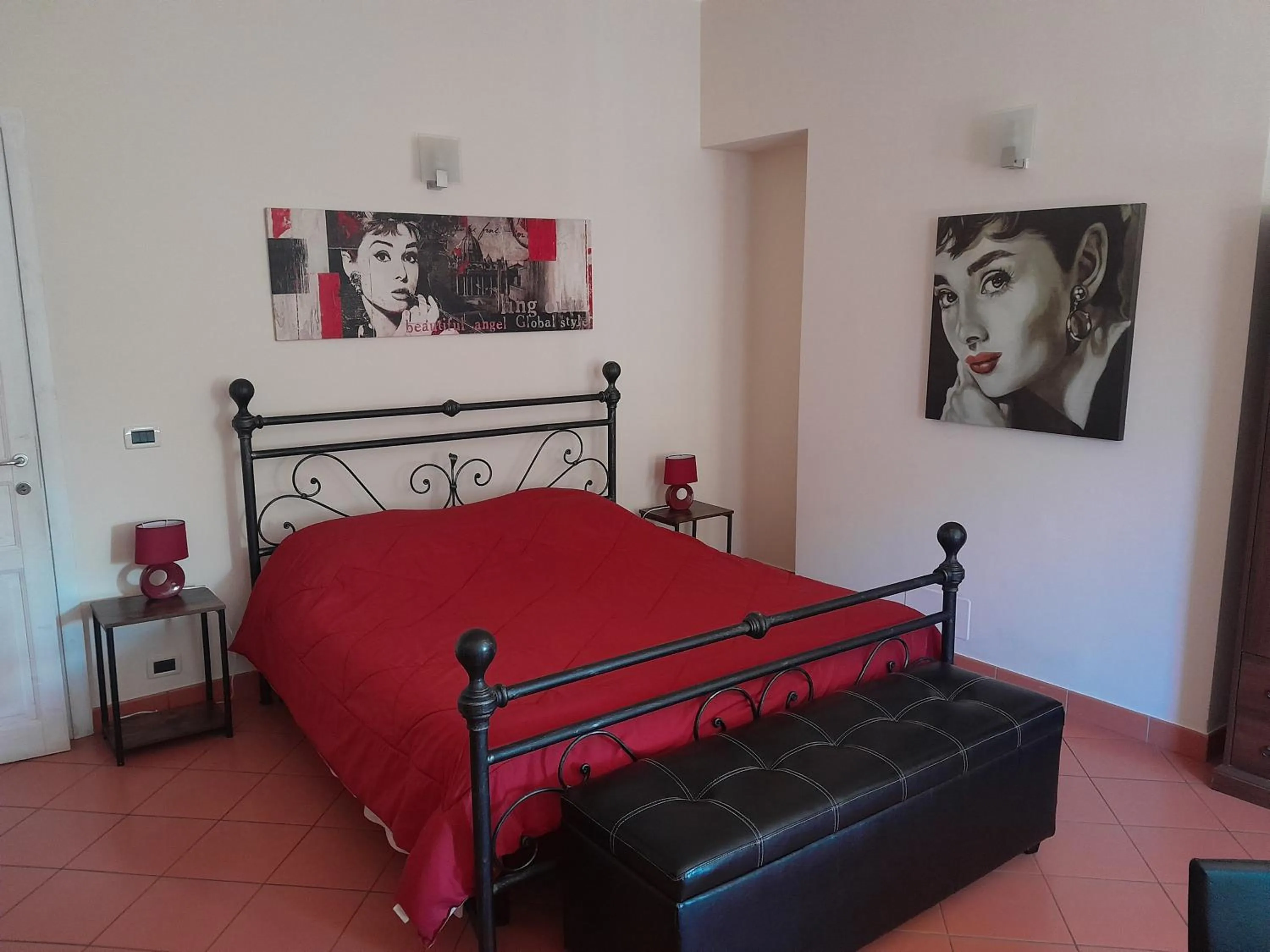 Bed in "B&B Sans égal", con CAMERE PRIVATE e APPARTAMENTI al PIANO TERRA a Biella