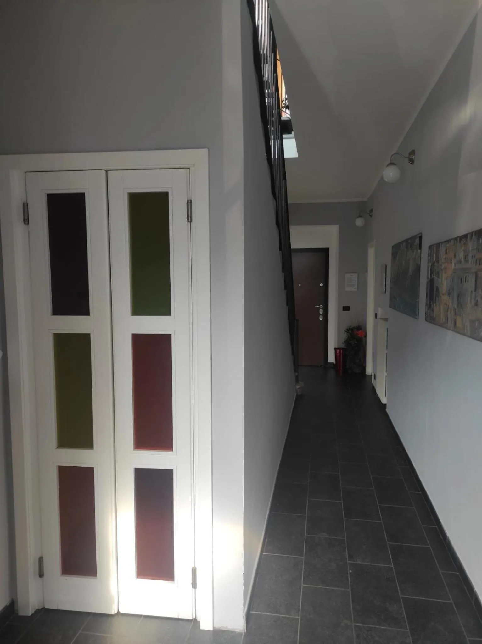 Facade/entrance in "B&B Sans égal", con CAMERE PRIVATE e APPARTAMENTI al PIANO TERRA a Biella