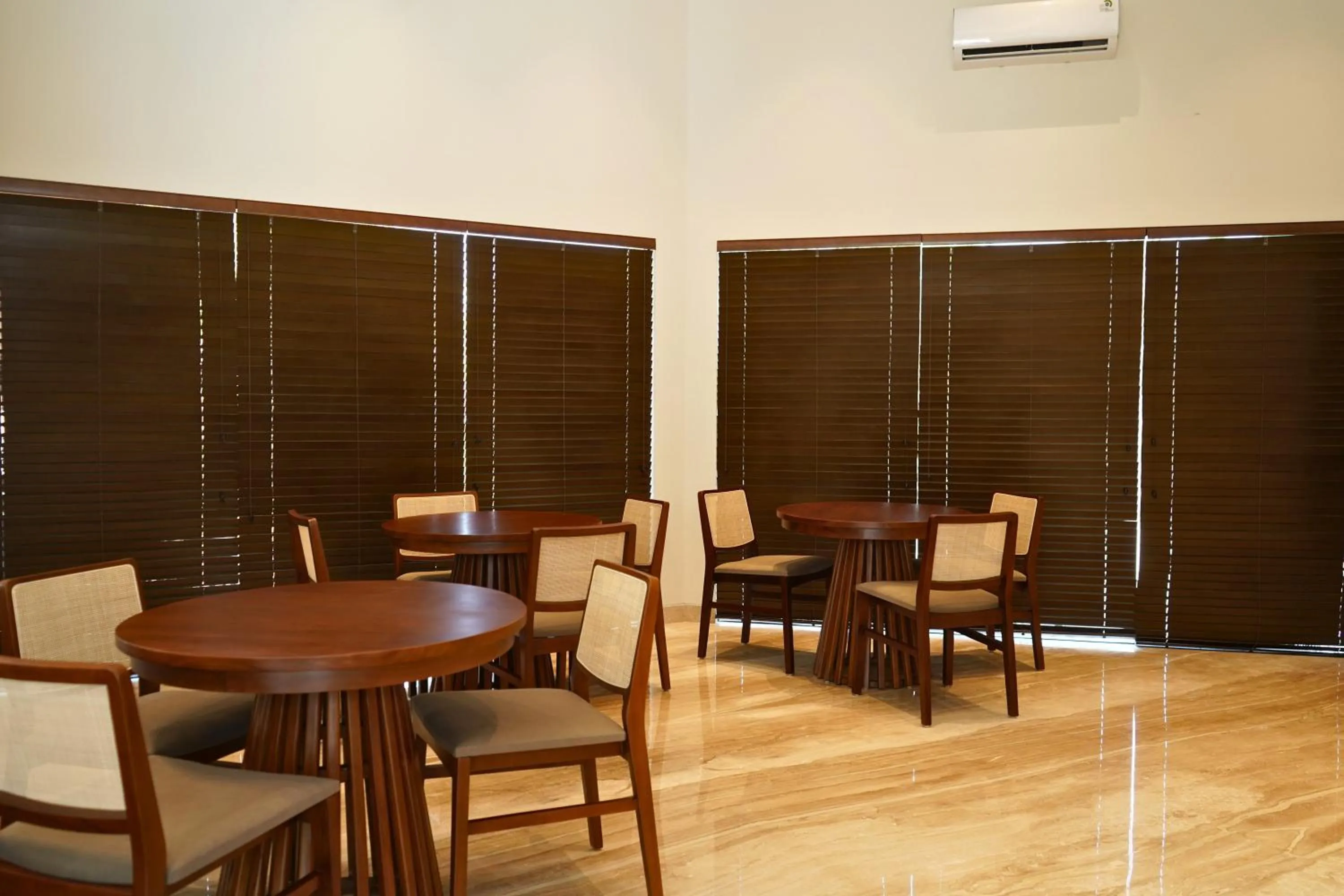 Azana Garden Hill Resort Blora