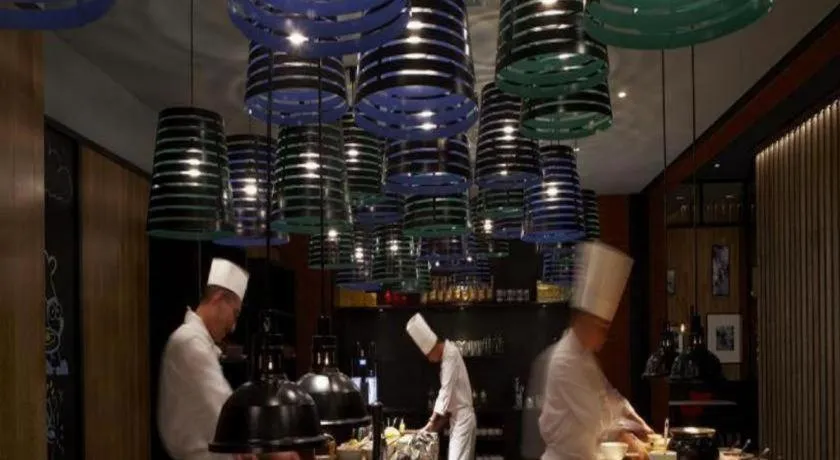 Beijing New World Center Tongpai Hotel