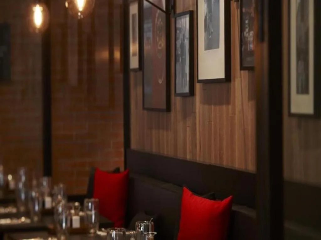 Beijing New World Center Tongpai Hotel