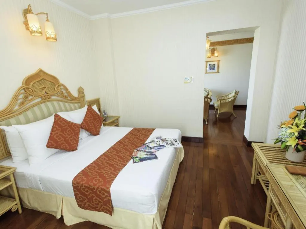 Bed in Senriver Hotel