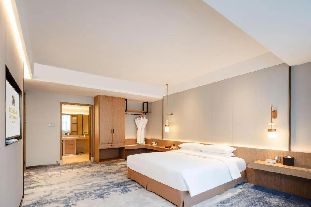 Bed in Grand Metropark Hotel Chongqing