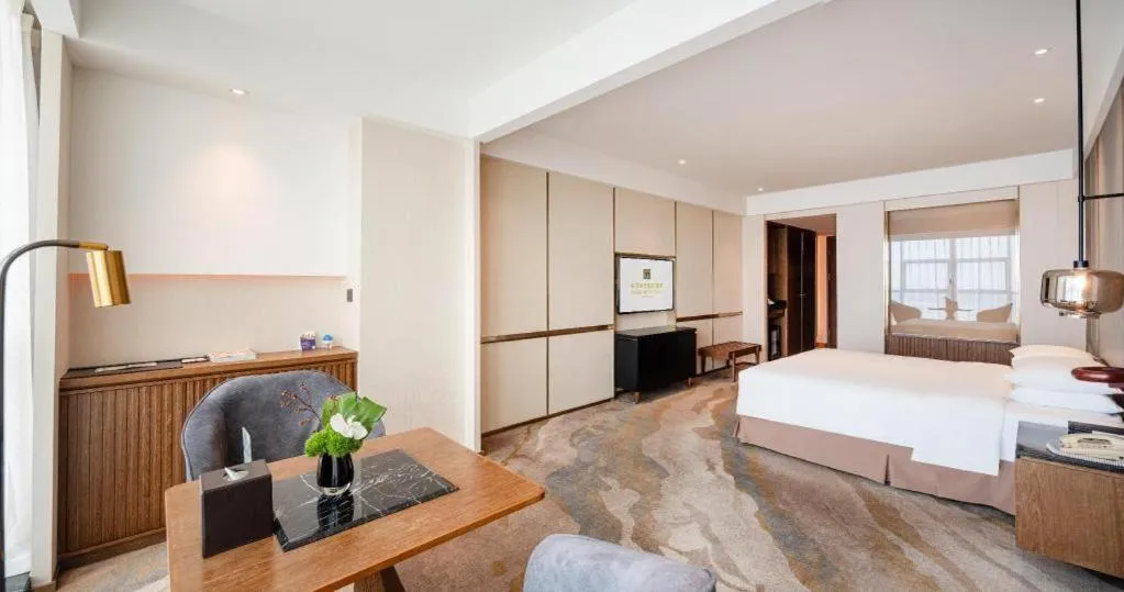 Bed in Grand Metropark Hotel Chongqing