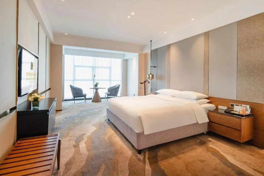 Bed in Grand Metropark Hotel Chongqing