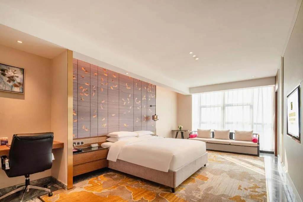Bed in Grand Metropark Hotel Chongqing