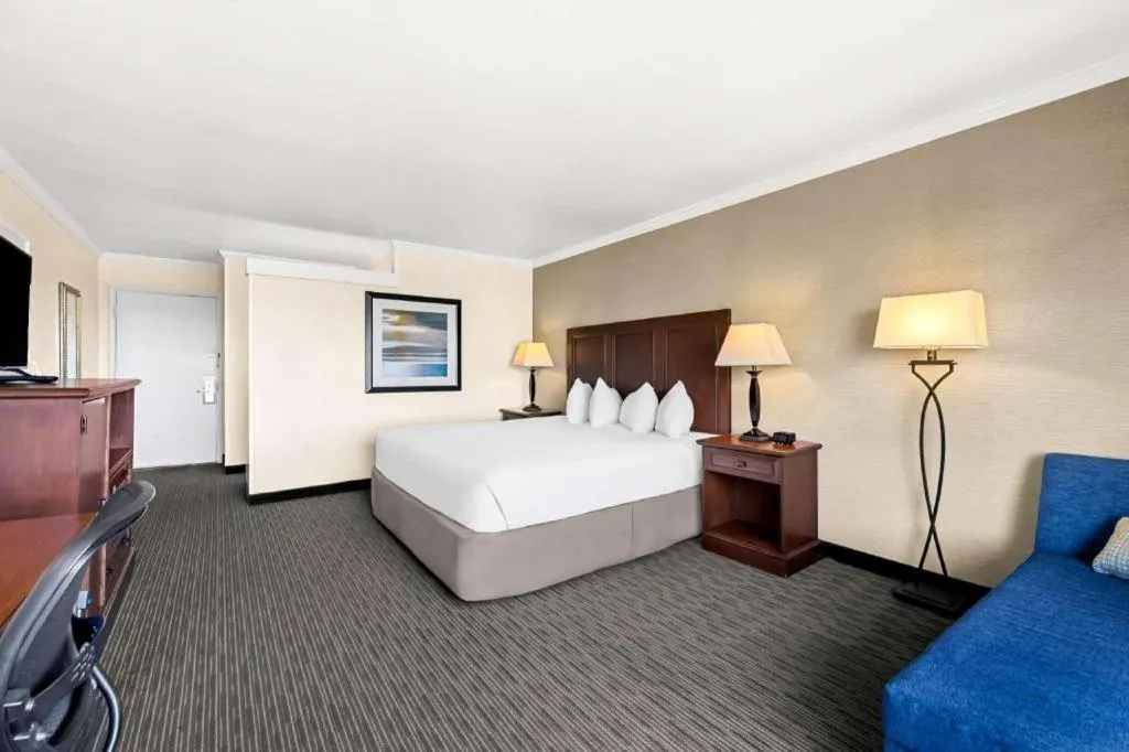 Bed in Best Western Vista Manor Lodge