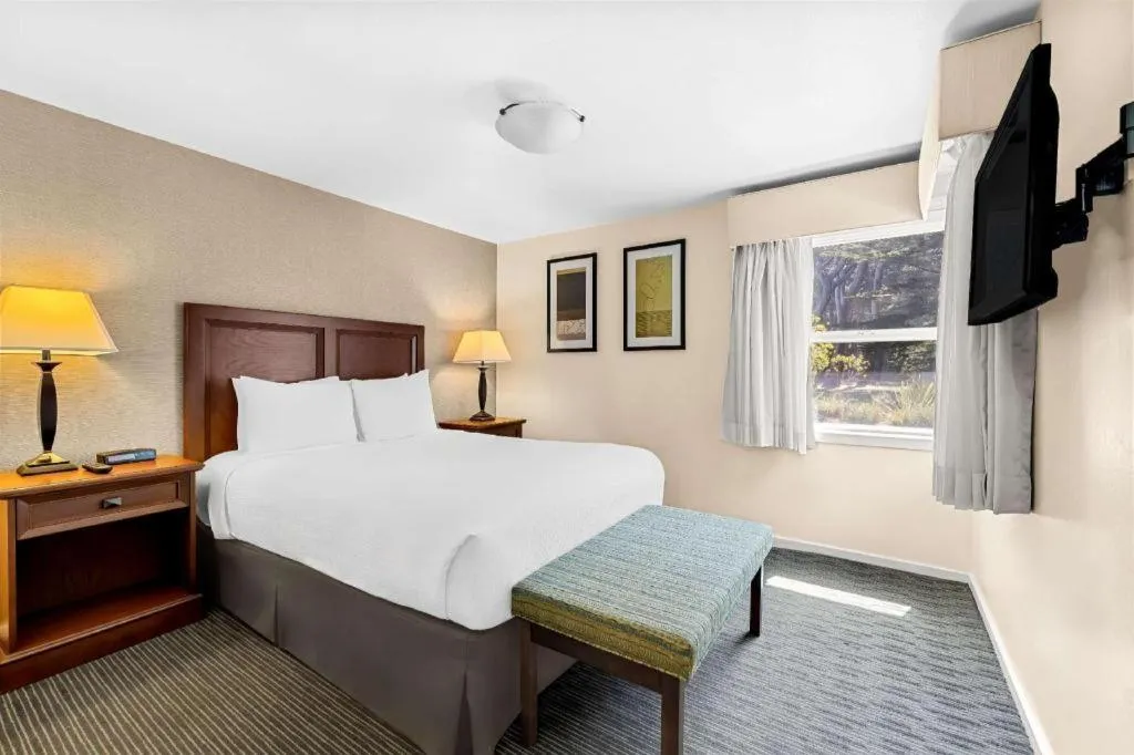 Bed in Best Western Vista Manor Lodge