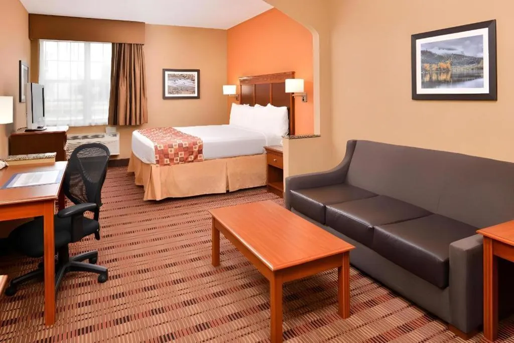 Bed in Best Western Plaquemine Inn