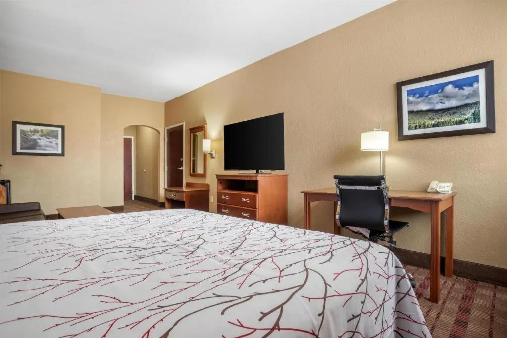 Bed in Best Western Plaquemine Inn